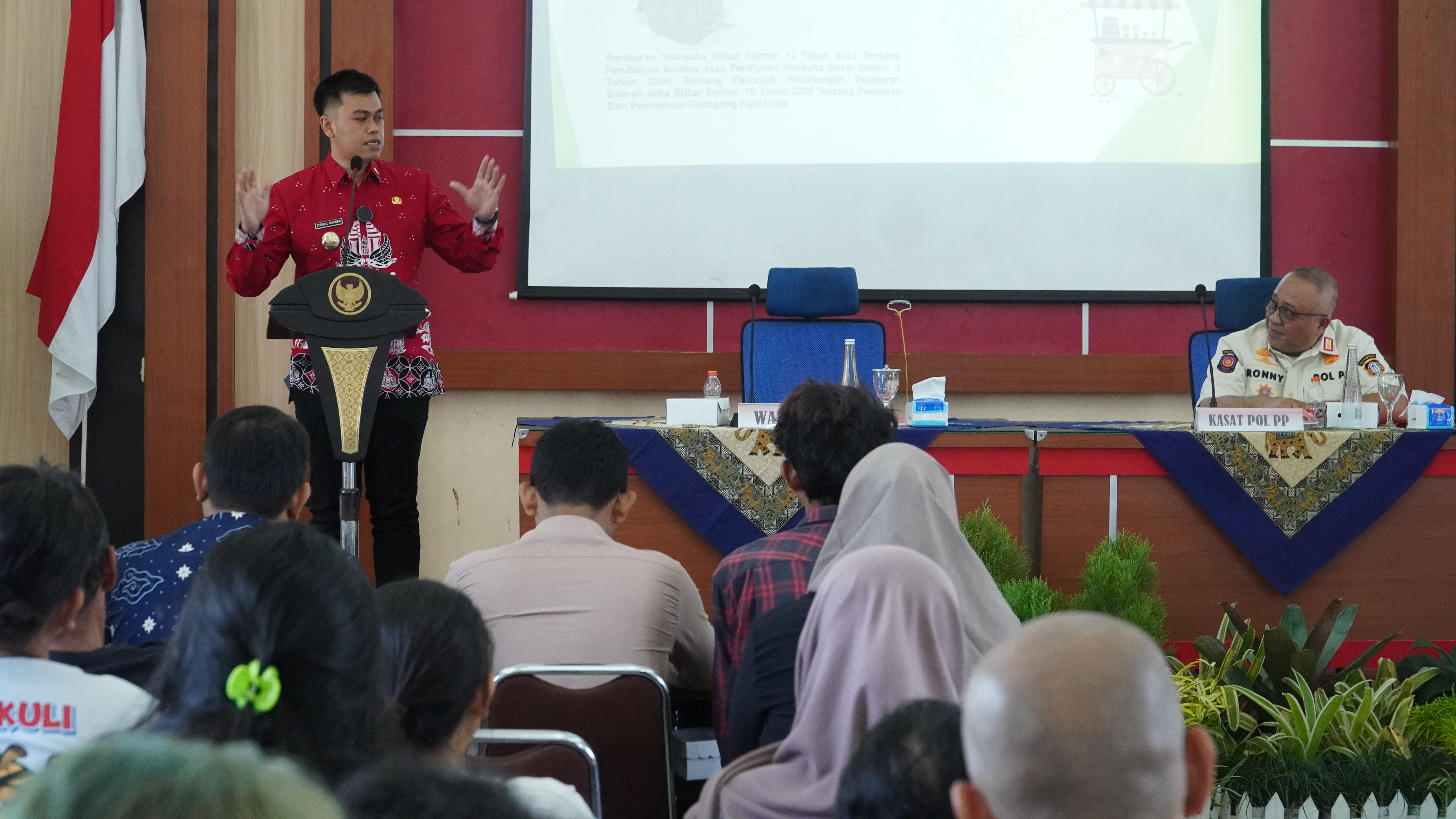 24 April 2025 - Sosialisasi PKL Kota Blitar di Aula Kantor SATPOL PP
