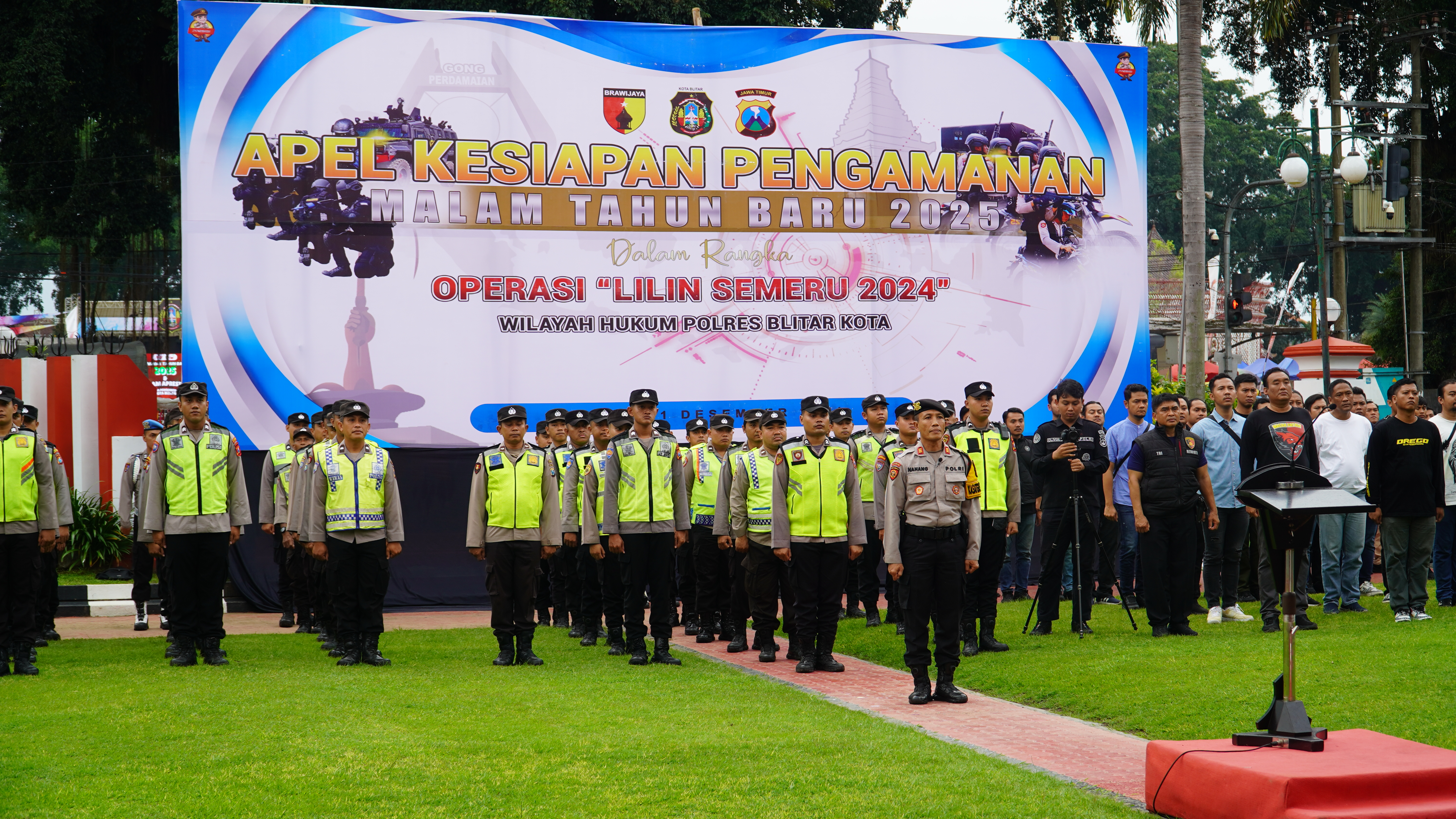 31 Desember 2024 - Apel gelar pasukan pergantian TAHUN BARU 2025