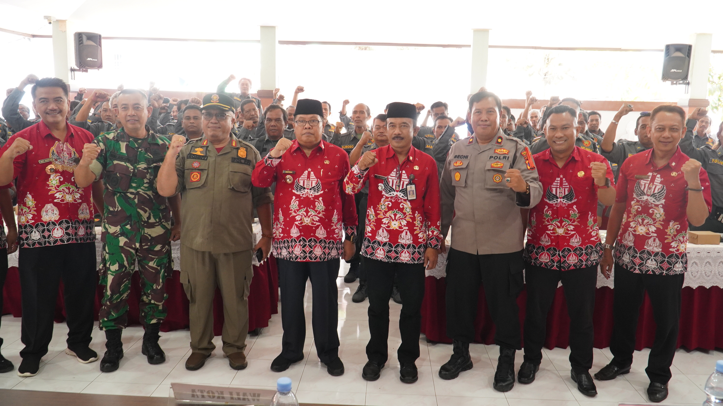 14 November 2024 - Pembukaan Pembinaan &amp;amp; Pembekalan Anggota Satlinmas Pilkada Tahun 2024 di Balai Kec.SUKOREJO