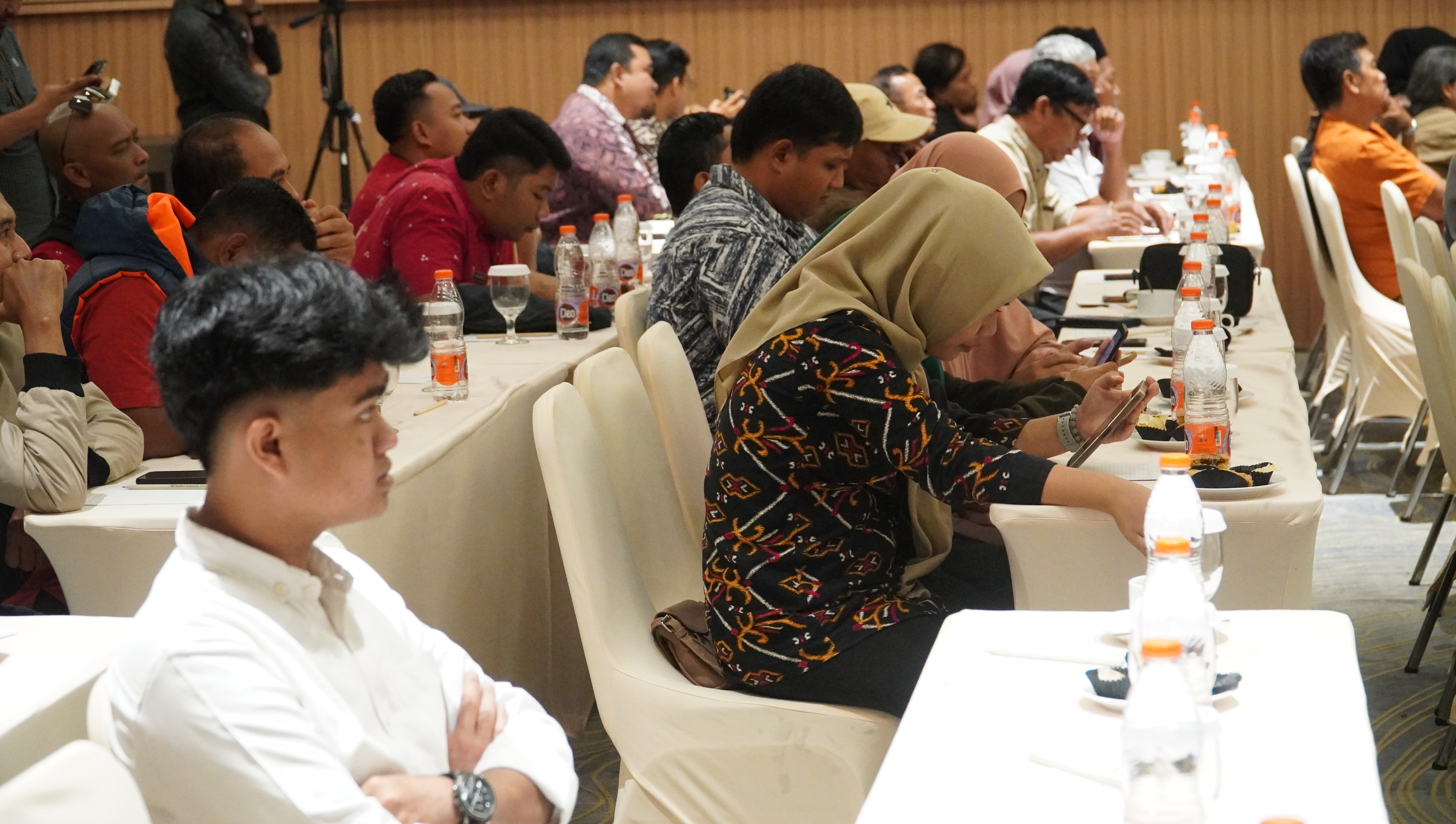 September 2025- Sosialisasi dan Pendidikan Pemilih  Berkelanjtan Tahun 2025 di Balroom Hotel Santika