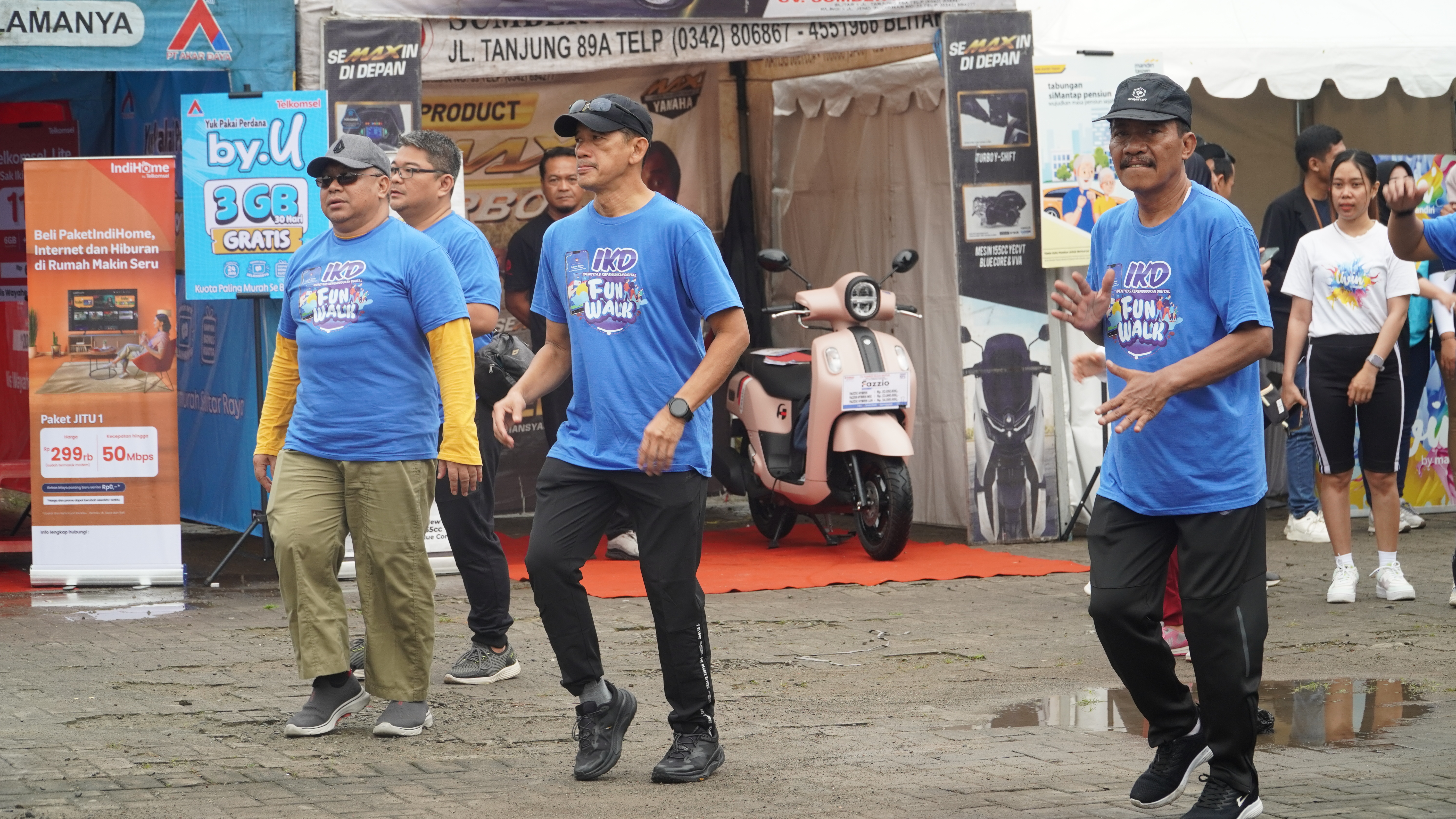 22 Desember 2024 - Jalan Sehat &amp;amp; Deklarasi Pemanfatan IDENTITAS KEPENDUDUKAN DIGITAL (IKD) di depan MPP Kota Blitar