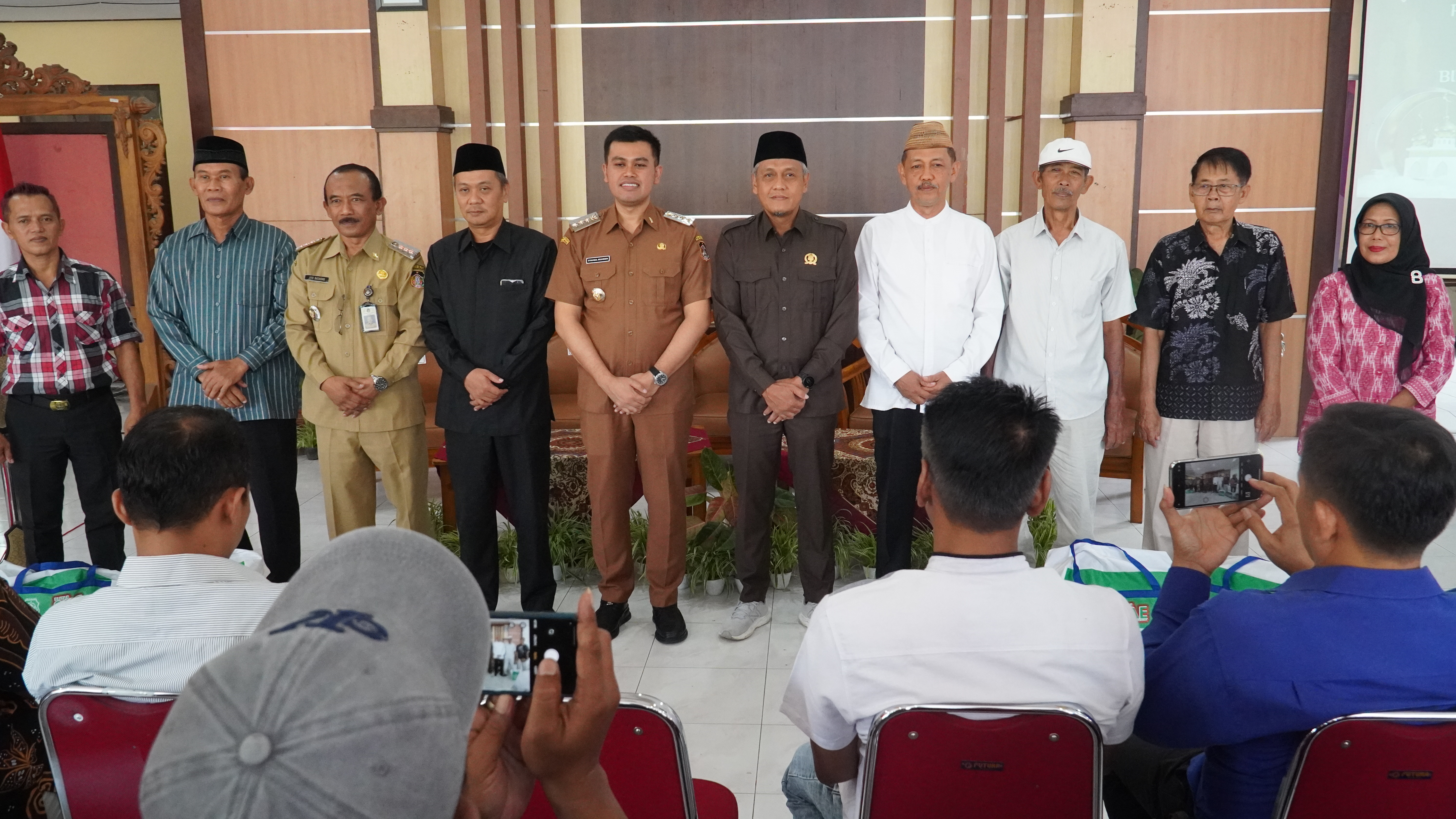 18 Maret 2025 - Pemberian Bingkisan HARI RAYA RT RW LPMK se-Kec.SUKOREJO