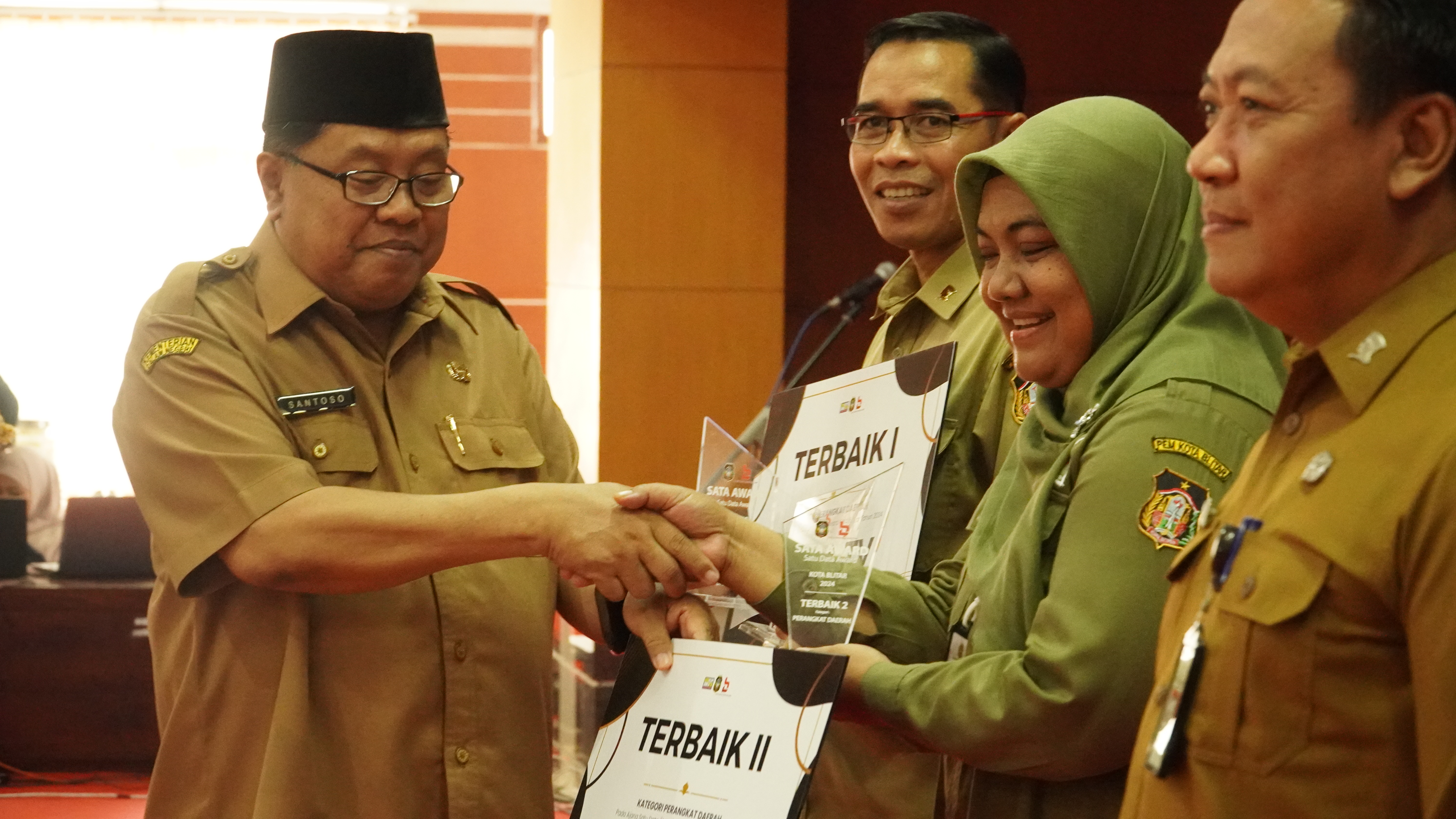 26 November 2024 -  Penganugerahan SATU DATA AWARD Kota Blitar Tahun 2024