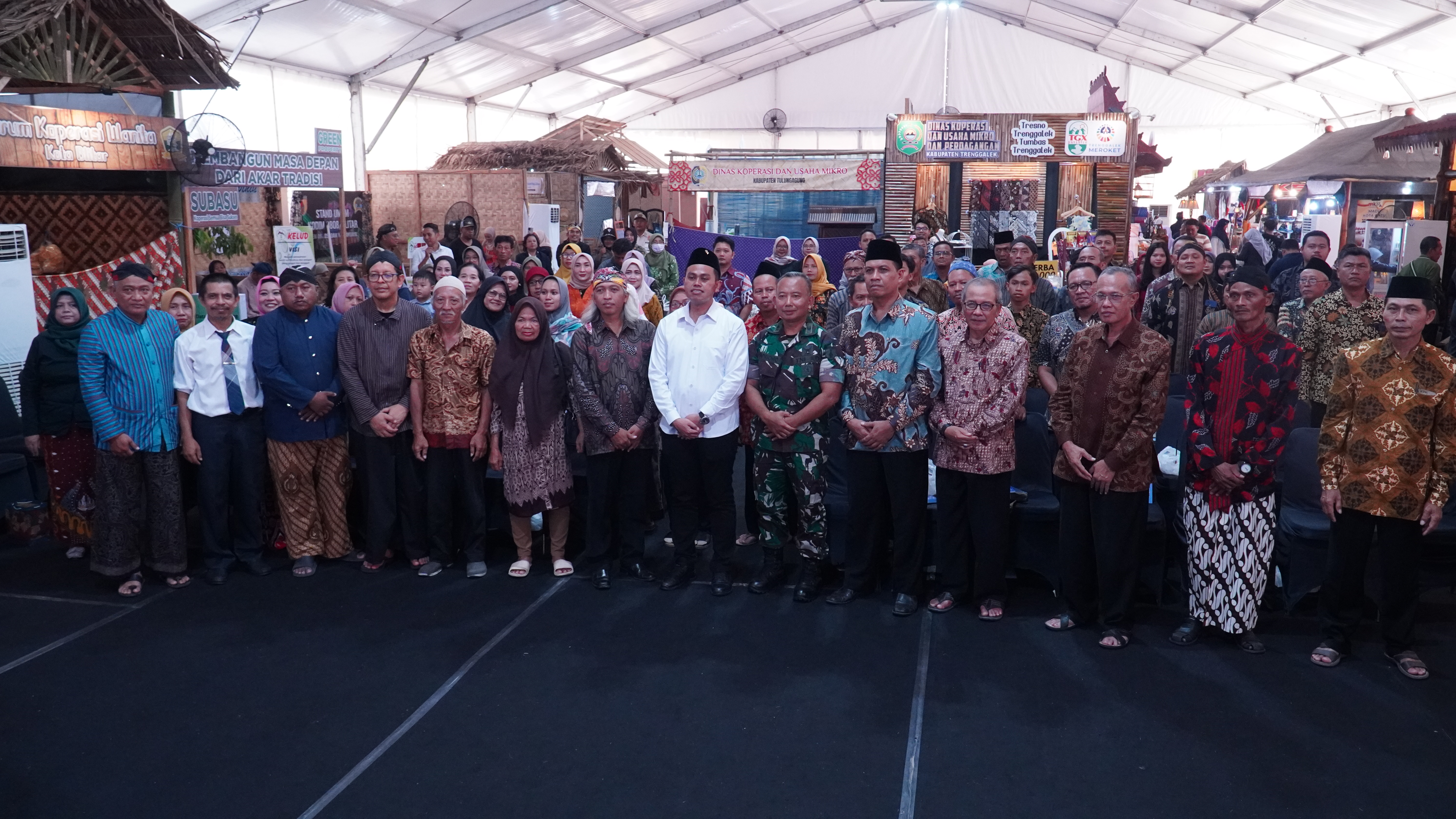 21 Juni 2025 - Pembukaan Seminar Wawasan Kebangsaan di tenda doom arana Bazar Blitar Djadoel