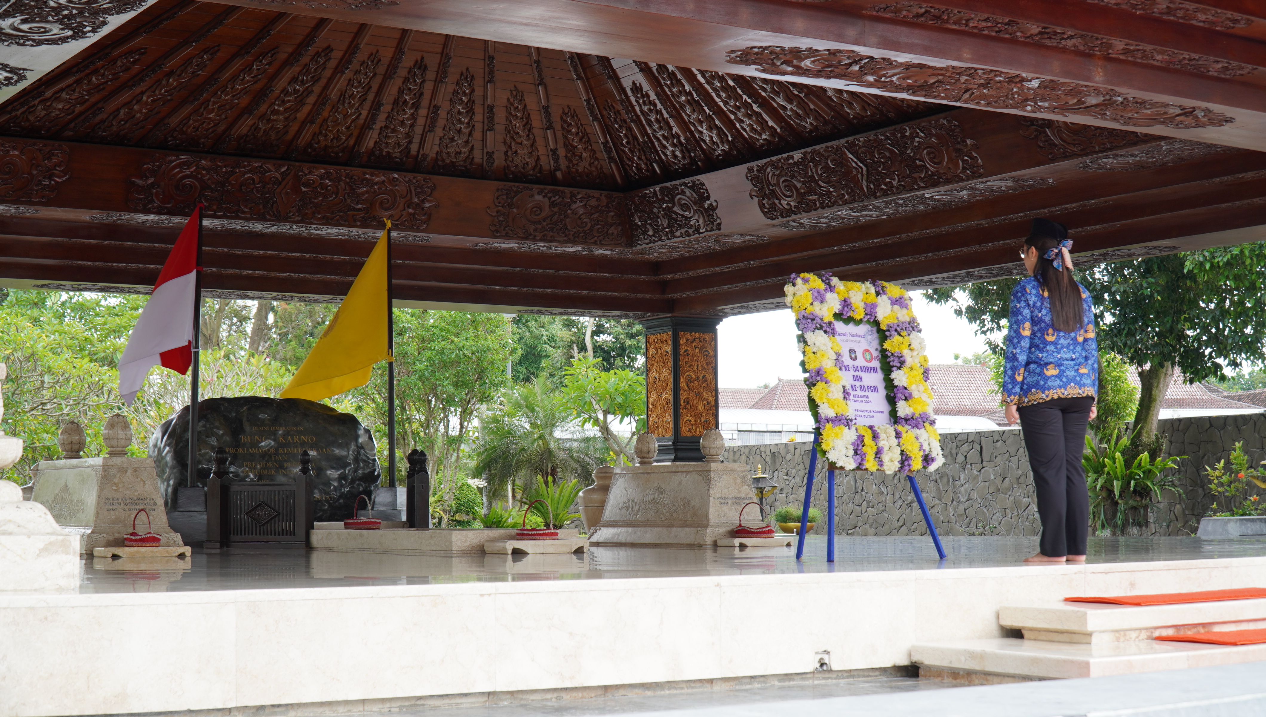 1 Desember 2025 - Upacara Peringatan HUT K-54 KORPRI &amp;amp;amp; HUT K-80 PGRI Pemkot Blitar Tahun 2025