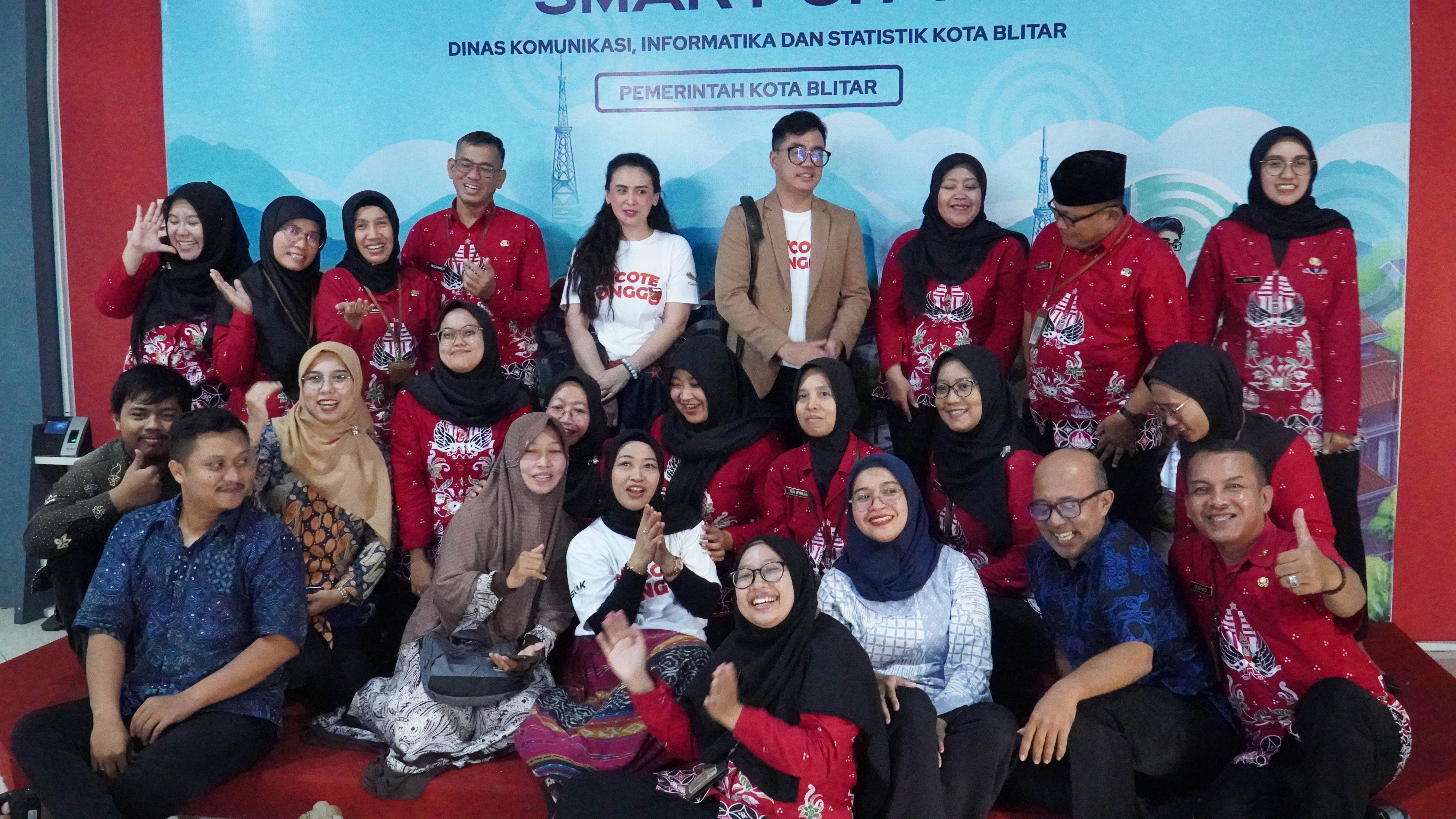 15 Mei 2025 - Talkshow AYU SITA Aktris Film &amp;quot;Cocote Tonggo&amp;quot; di Radio Mahardika