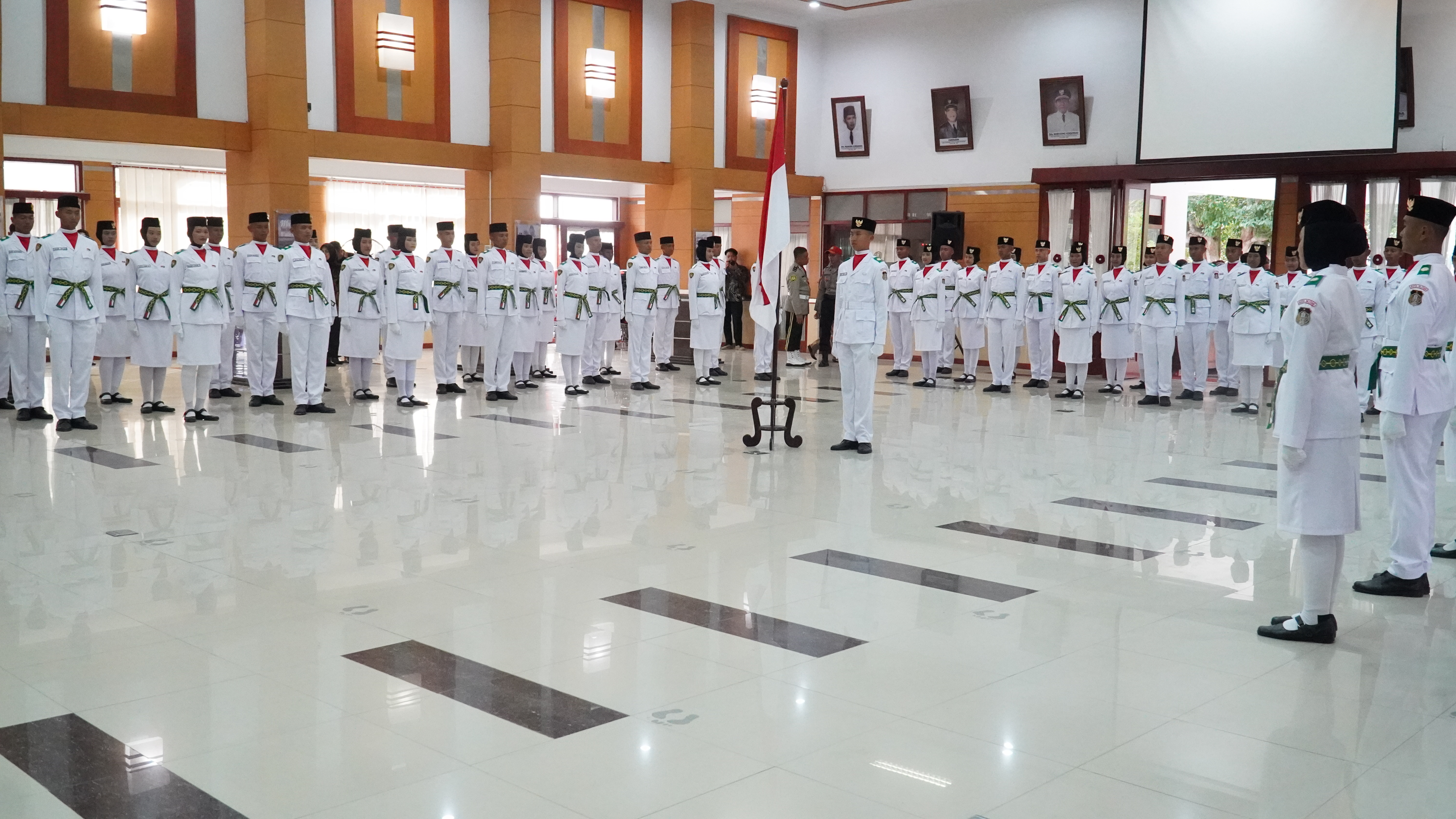 15 Agustus Pengukuhan PASKIBRAKA KOTA BLITAR Tahun 2025