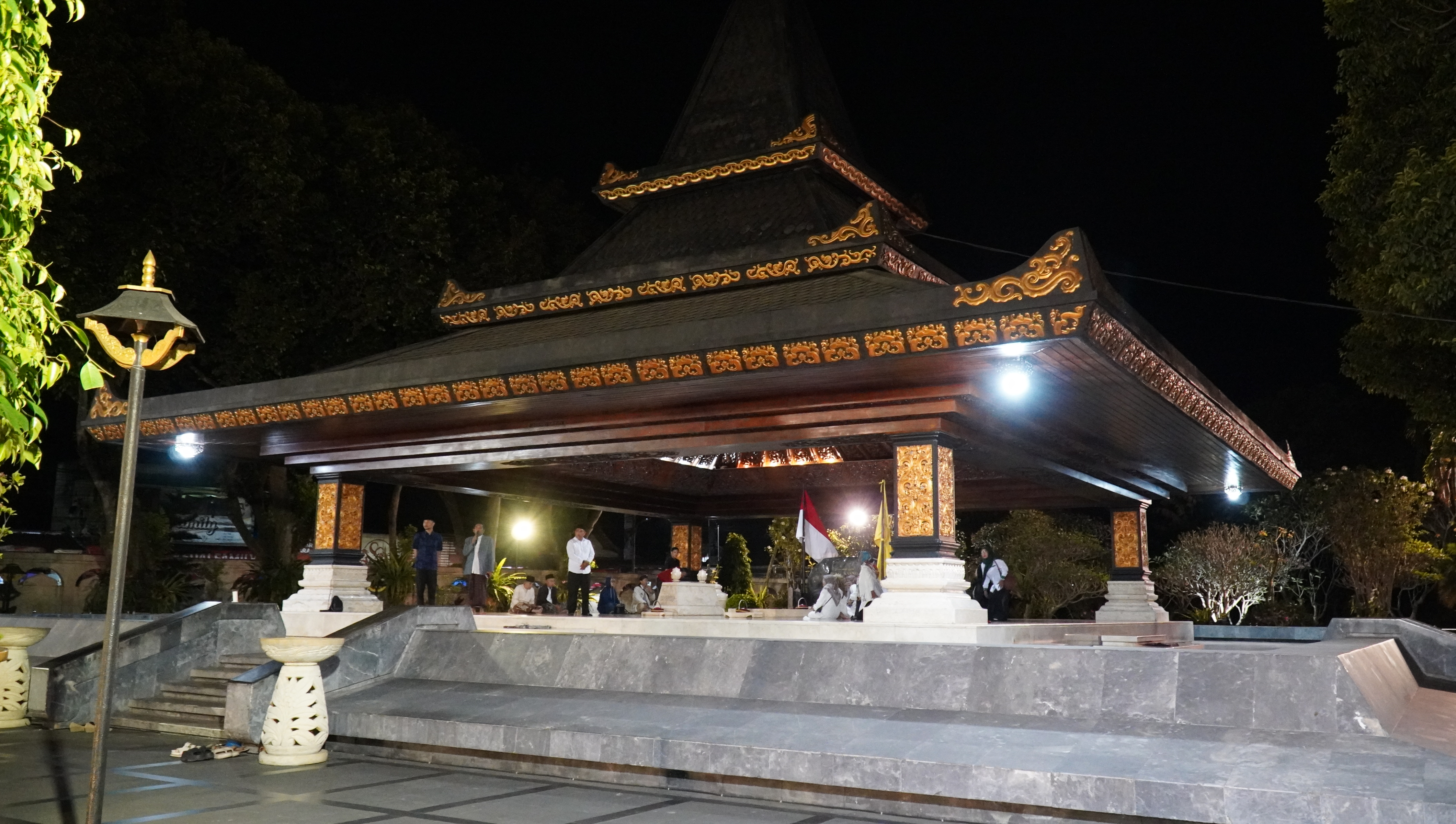17 kamis Ziarah Makam Bung Karno Rutinan Malam Jumat