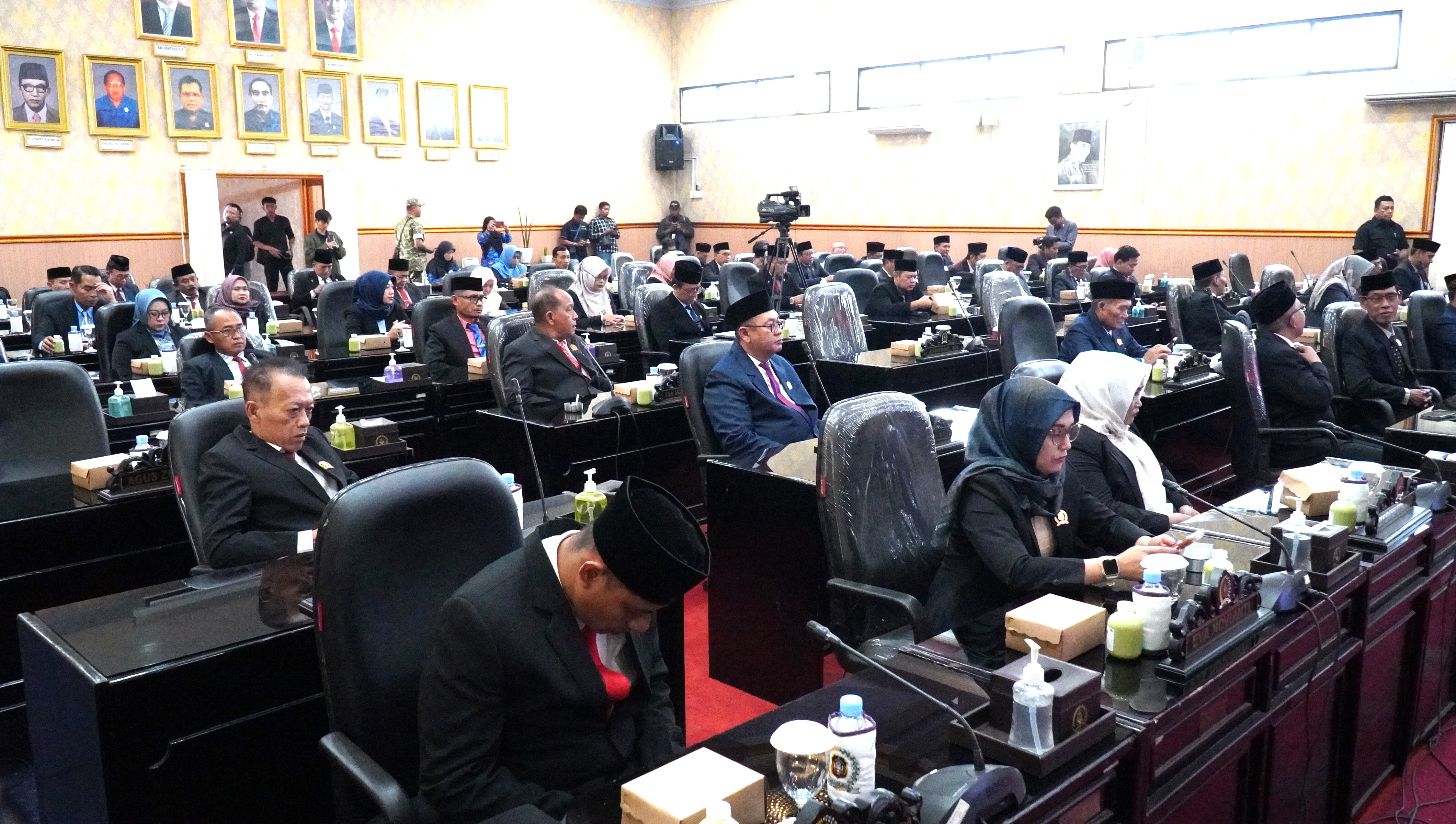 28 Oktober 2026 Rapat Paripurna DPRD