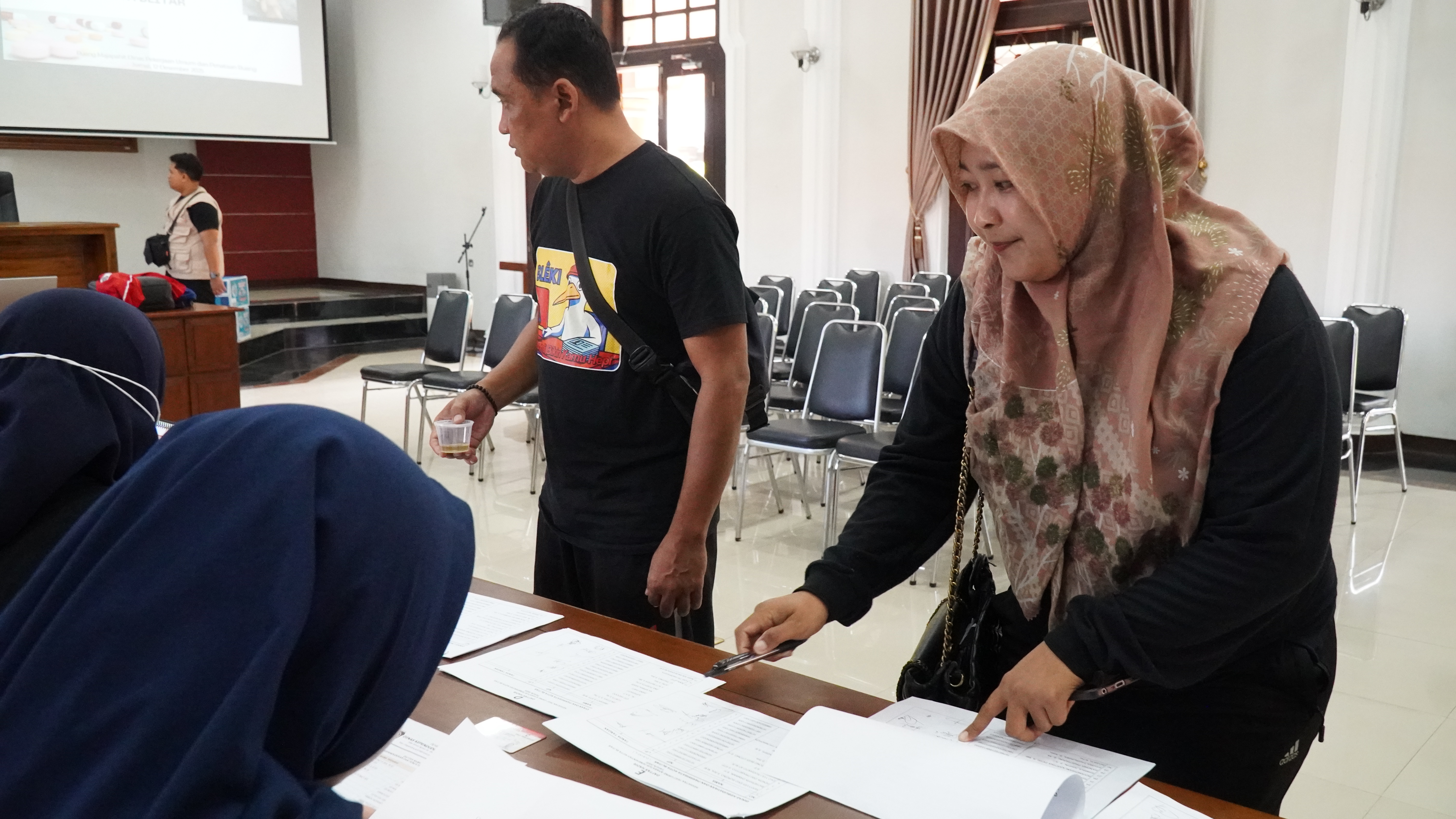 11 Desember 2025- Pemeriksaan  Urine Aparatur Pemkot Blitar