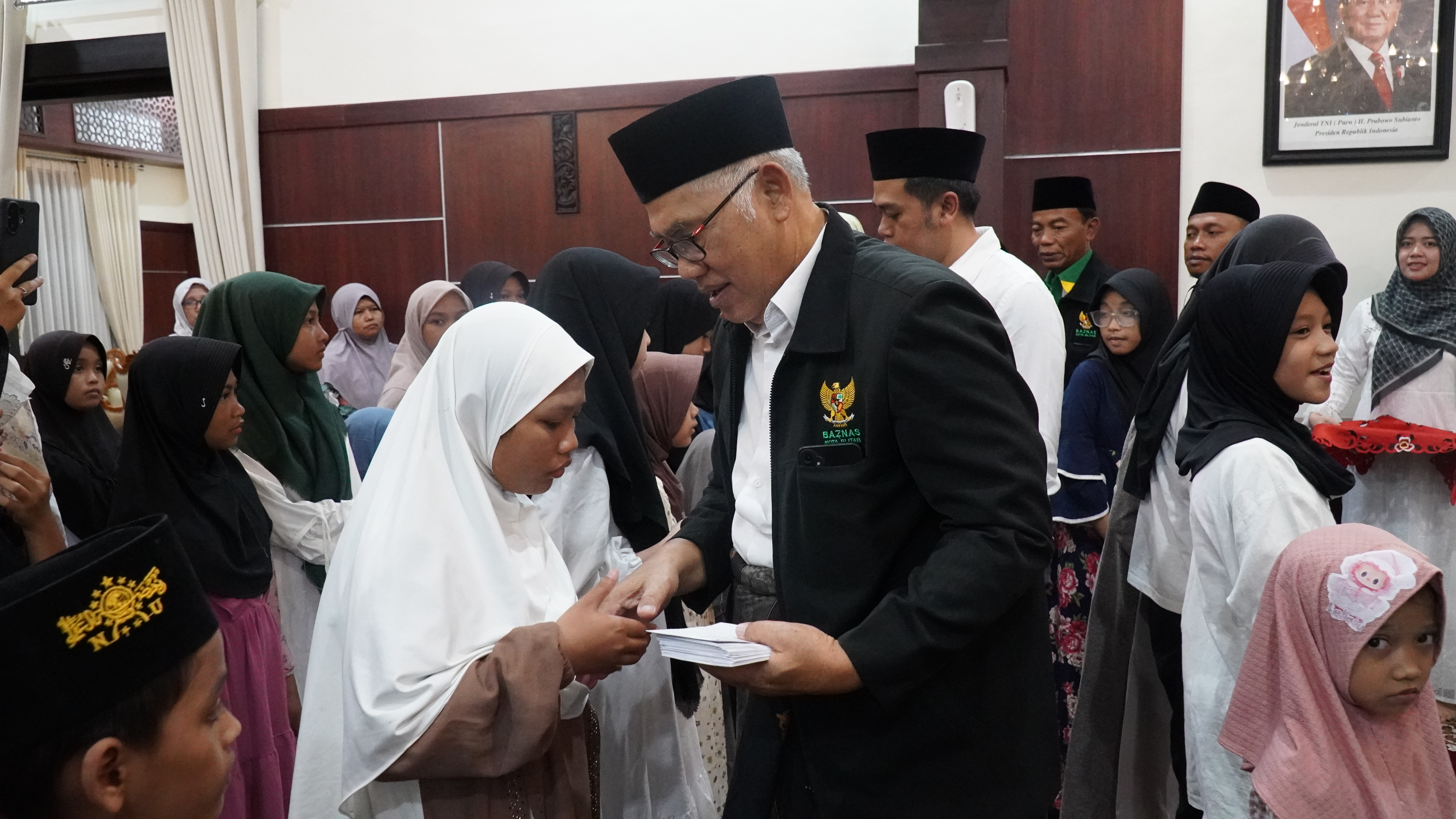 10 Desember 2025- Peduli Anak Yatim bersama Walikota Blitar &amp;amp; BAZNAS Kota Blitar