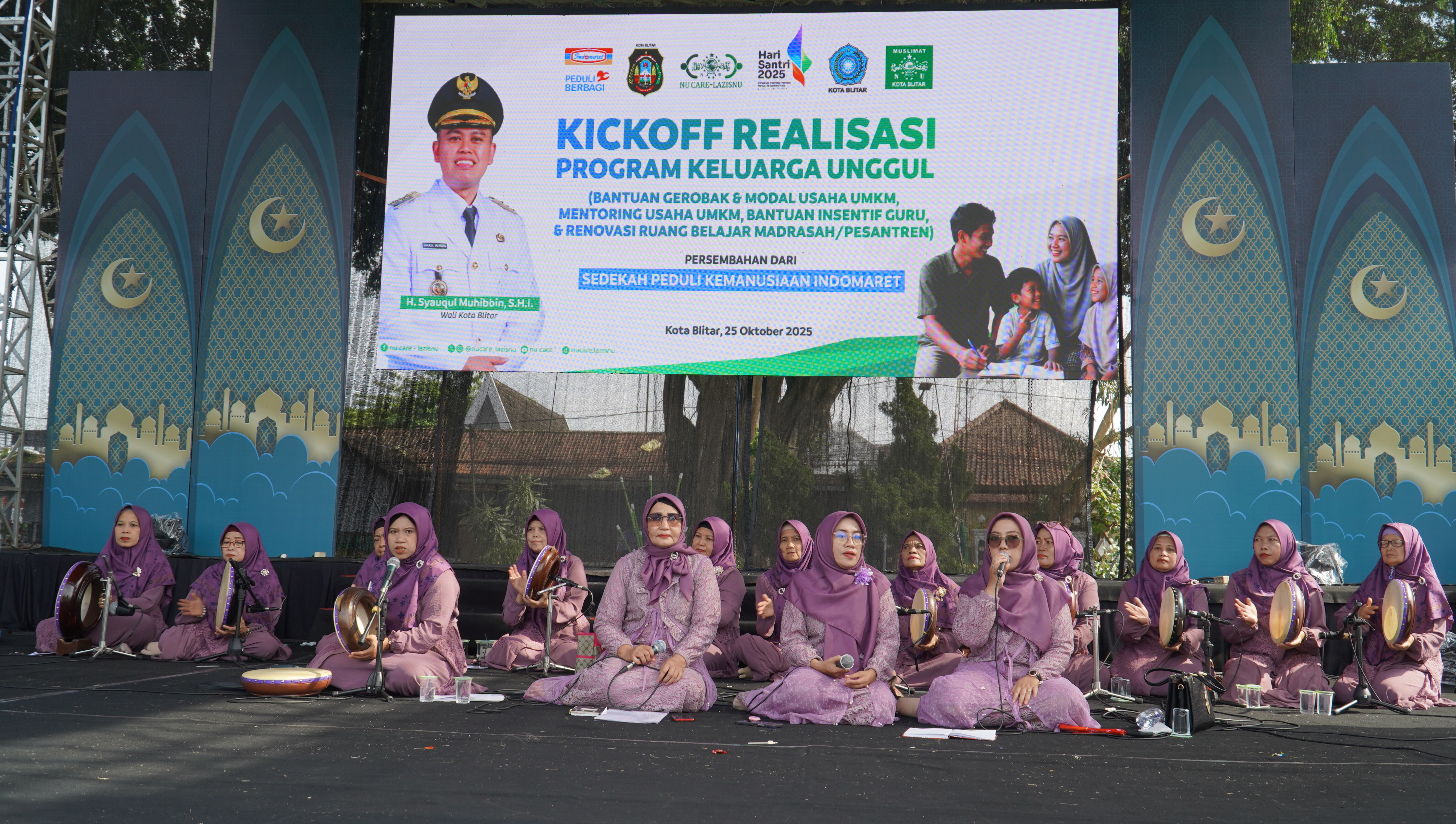 25 Oktober 2025 - Kickoff Realisasi Program Keluarga Unggul di Aloon aloon Kota Blitar