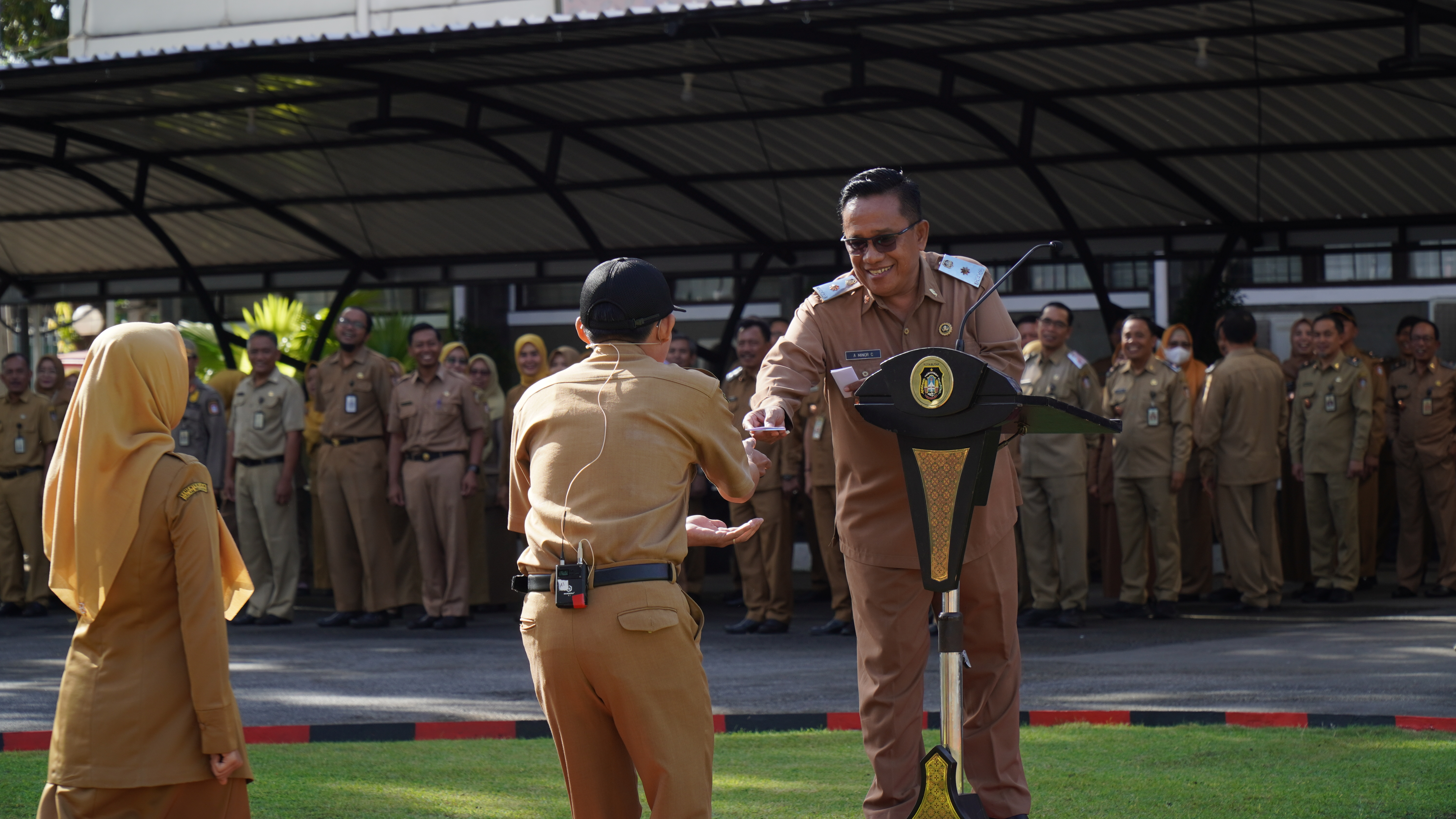 15 Desember 2025- Apel Gabungan ASN PEMKOT BLITAR (Bapak Aminurcholis Kadis DISPORA)