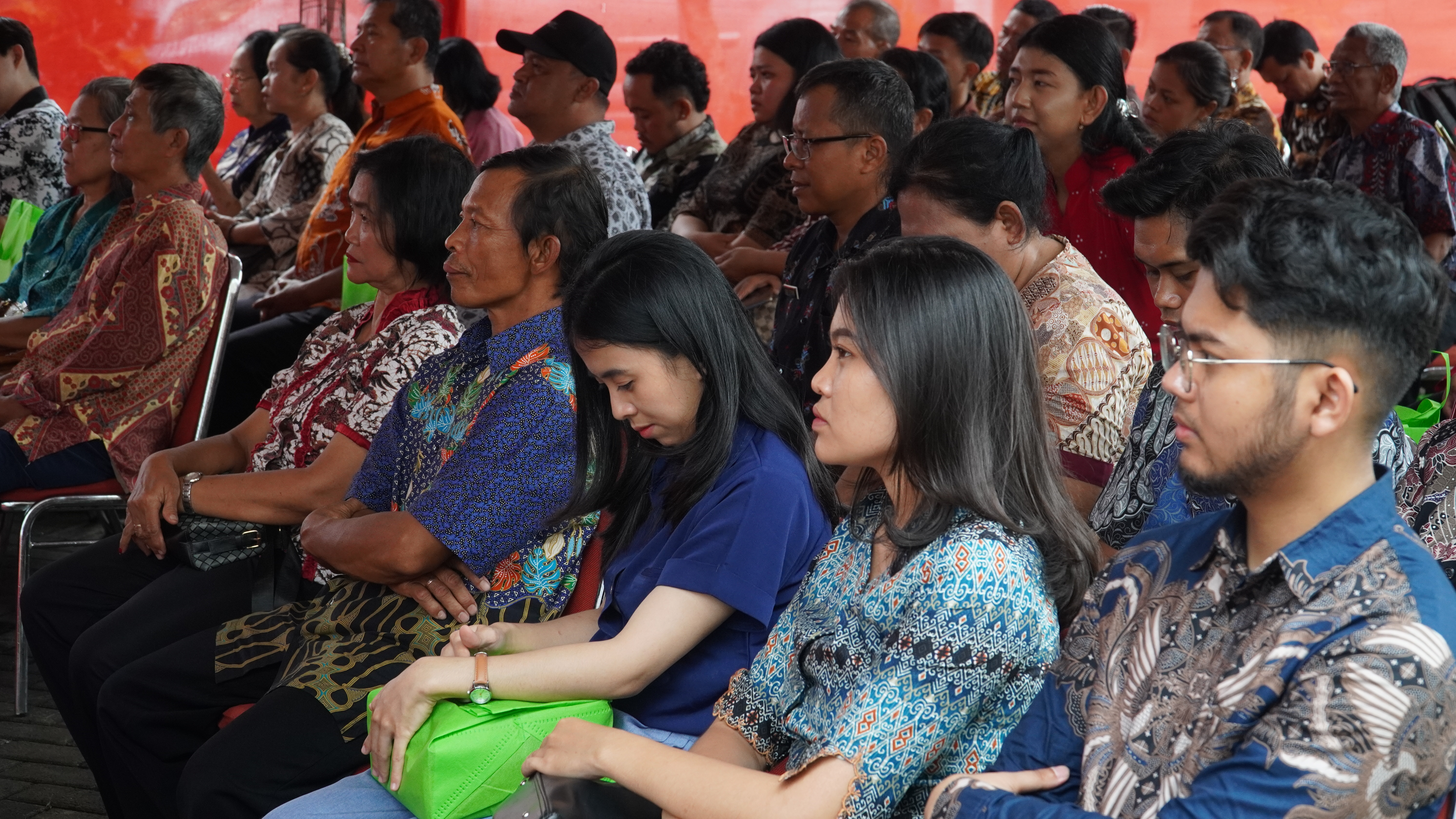 12 Desember 2024 - PENAK MAS EDI (Pelayanan Pencatatan Perkawinan Massal Sehari Jadi) 2024 di halaman DISPENDUKCAPIL