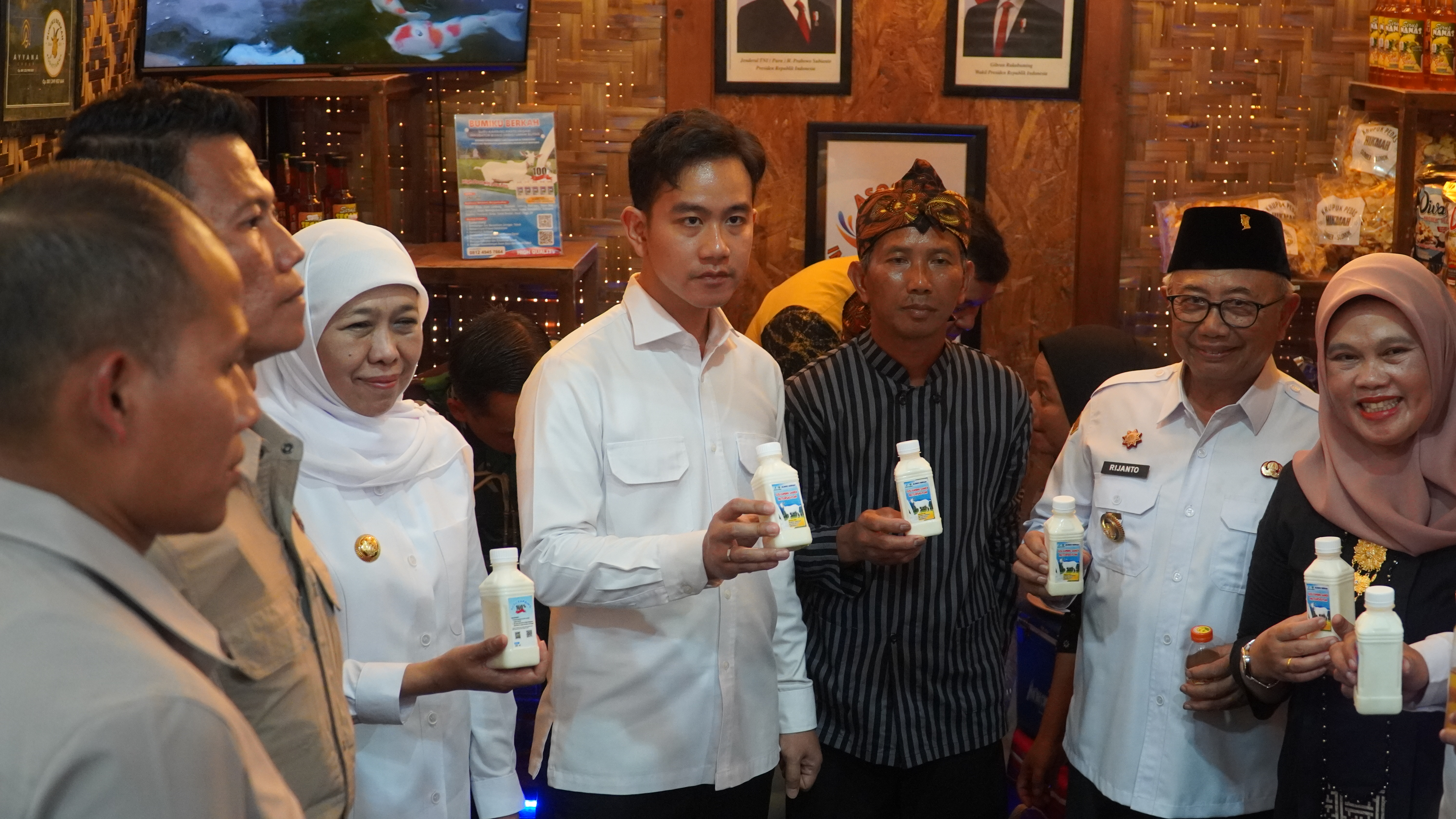 18 Juni 2025 - Wapres RI Mengunjungi Stand Bazar Blitar Djadoel 2025