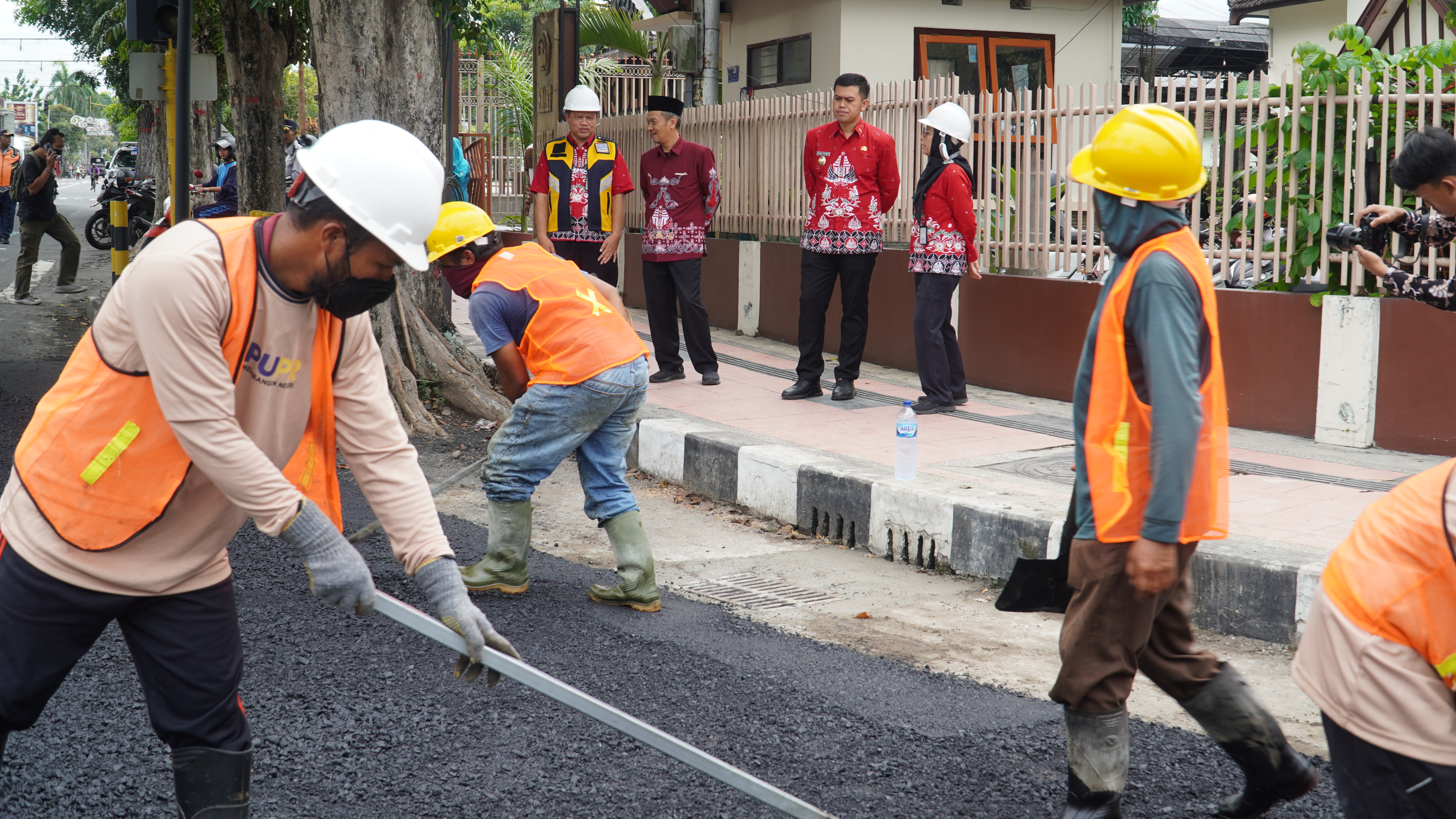 20 Maret 2025 - Monitoring Penambalan Jalan  di jln Diponegoro (depan SMKN 3)