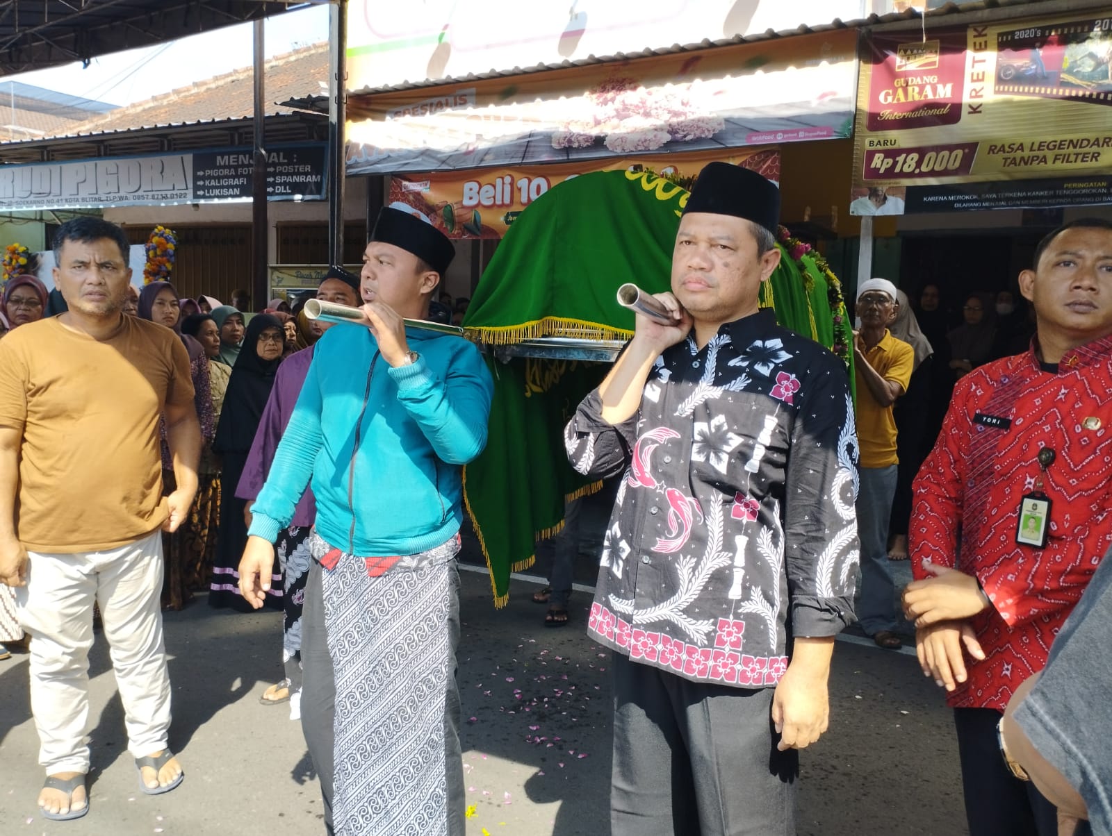 Takziah Almarhun Bapak AGUS SALIM (Purna Staf Ahli Pemkot Blitar )