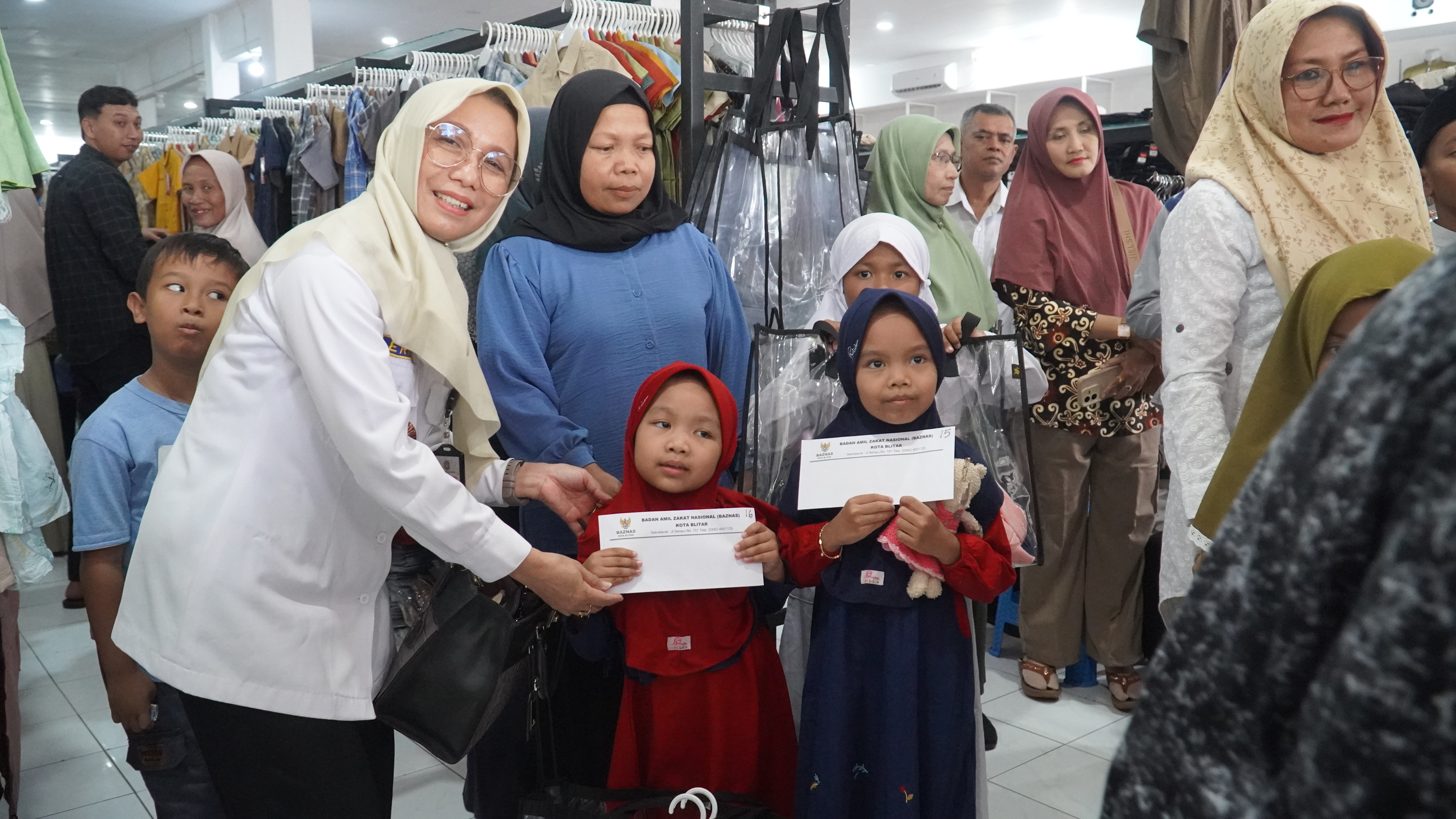 26 Maret 2025 - Orang Tua Asuh Sehari (OASE) di TokoMurah Sae jl.Tanjung &amp;amp; azizah Pakunden
