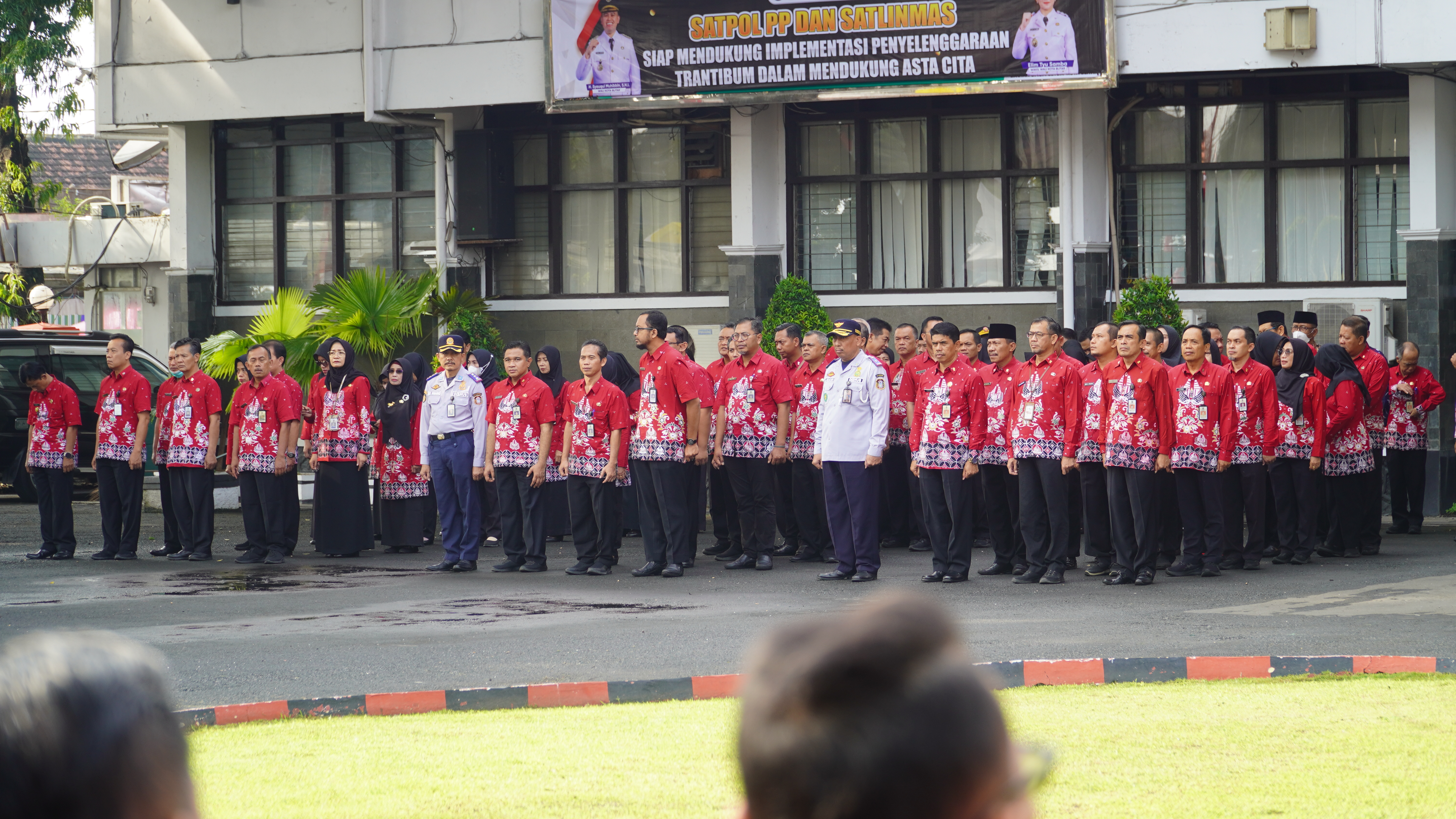 27 Maret 2025 - Apel Gabungan ASN PEMKOT BLITAR (Bakesbangpol)