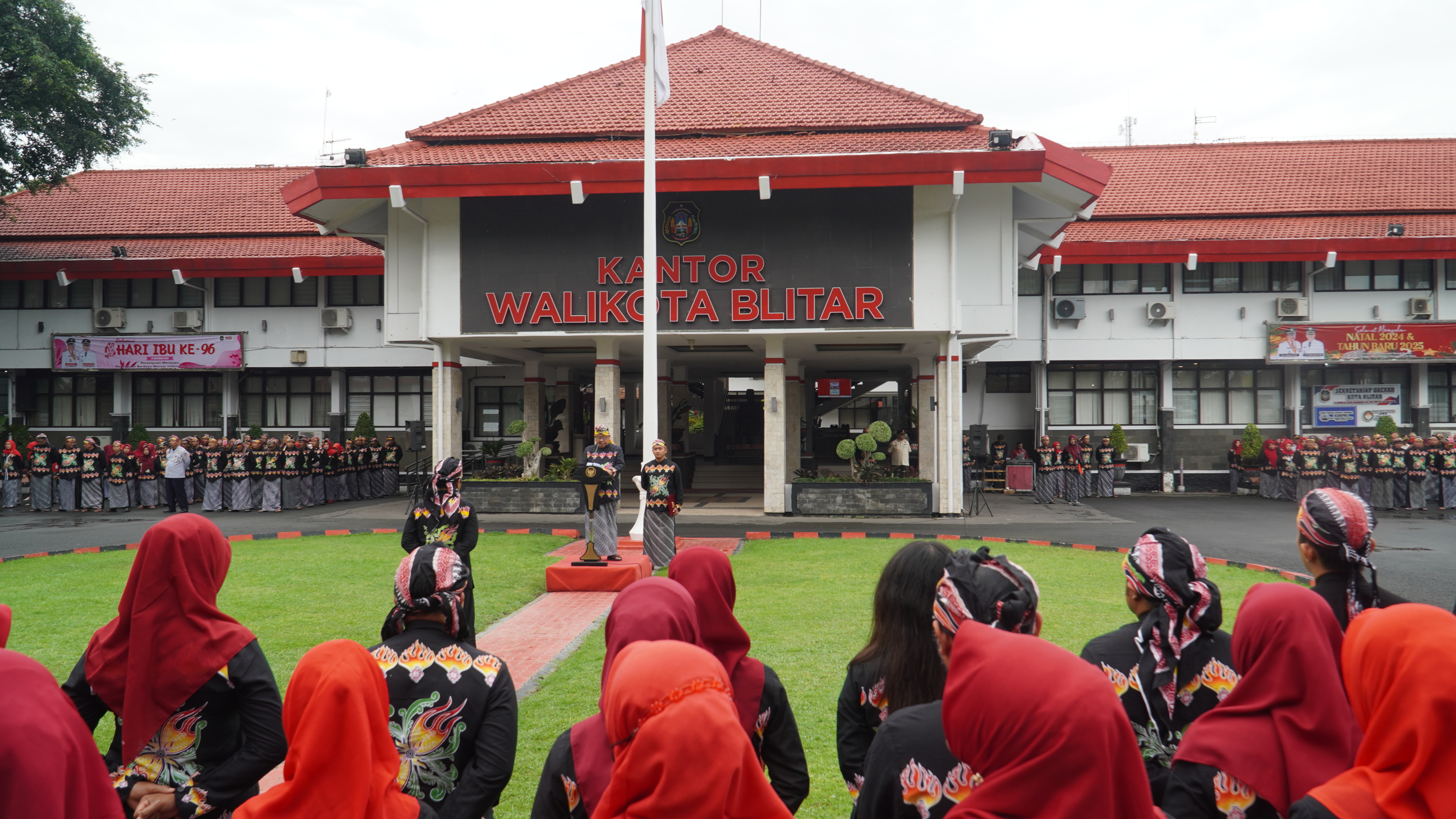 2 Januari 2025 - Apel Gabungan PERDANA Karyawan-Karyawati Pemkot Blitar Tahun 2025