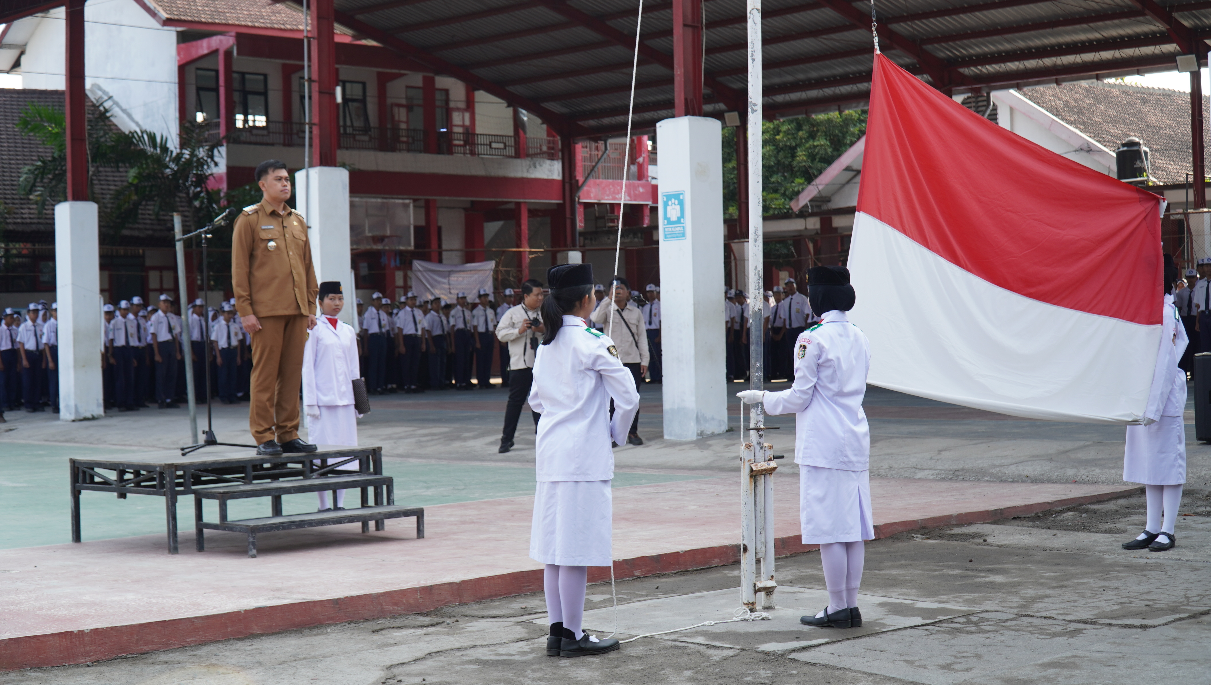 UPACARA HARI SENIN di SMPN 7 KoTA Blitar
