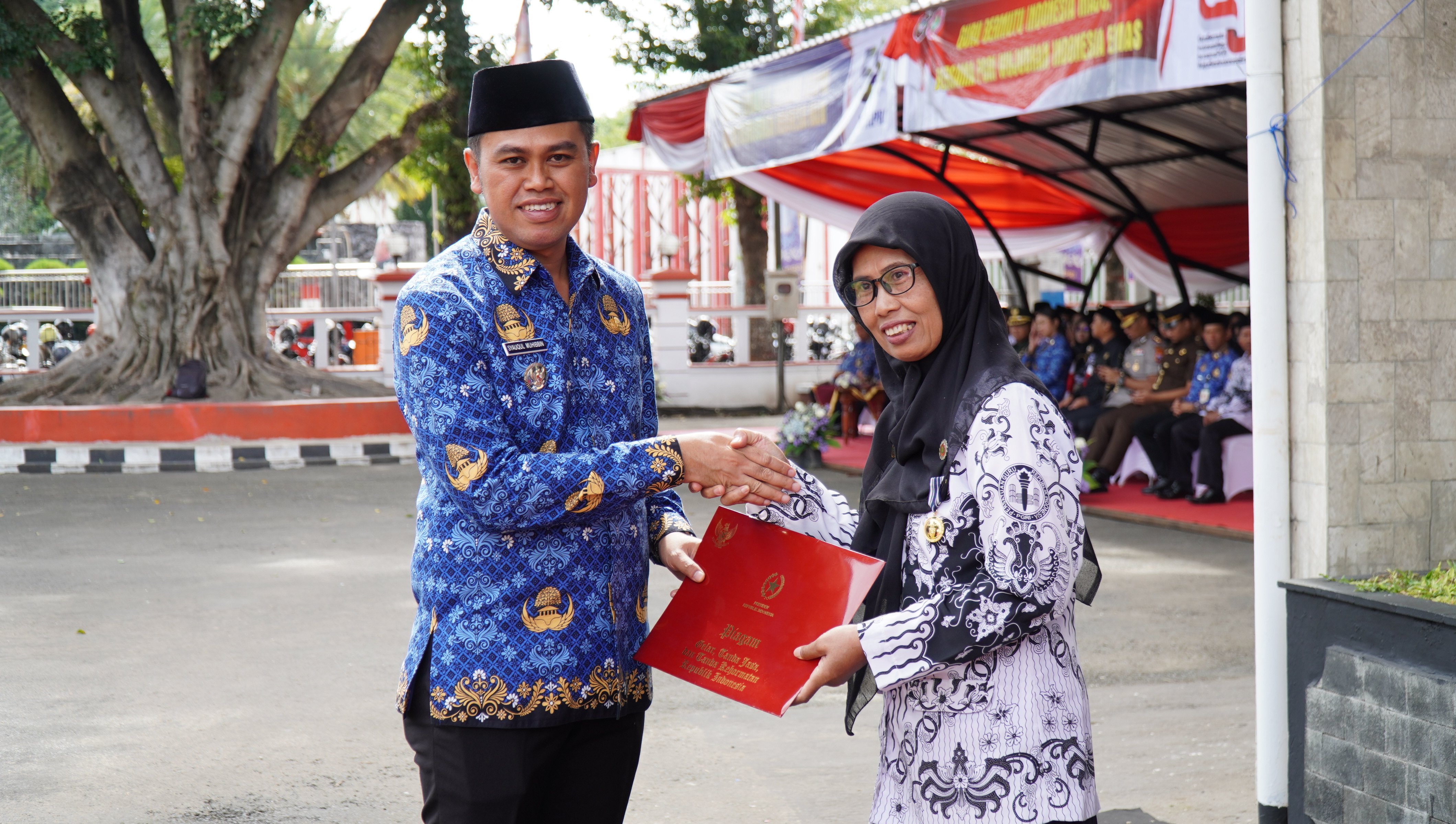1 Desember 2025 - Upacara Ziarah di Makam Bung Karno HUT K-54 KORPRI &amp;amp; HUT K-80 PGRI