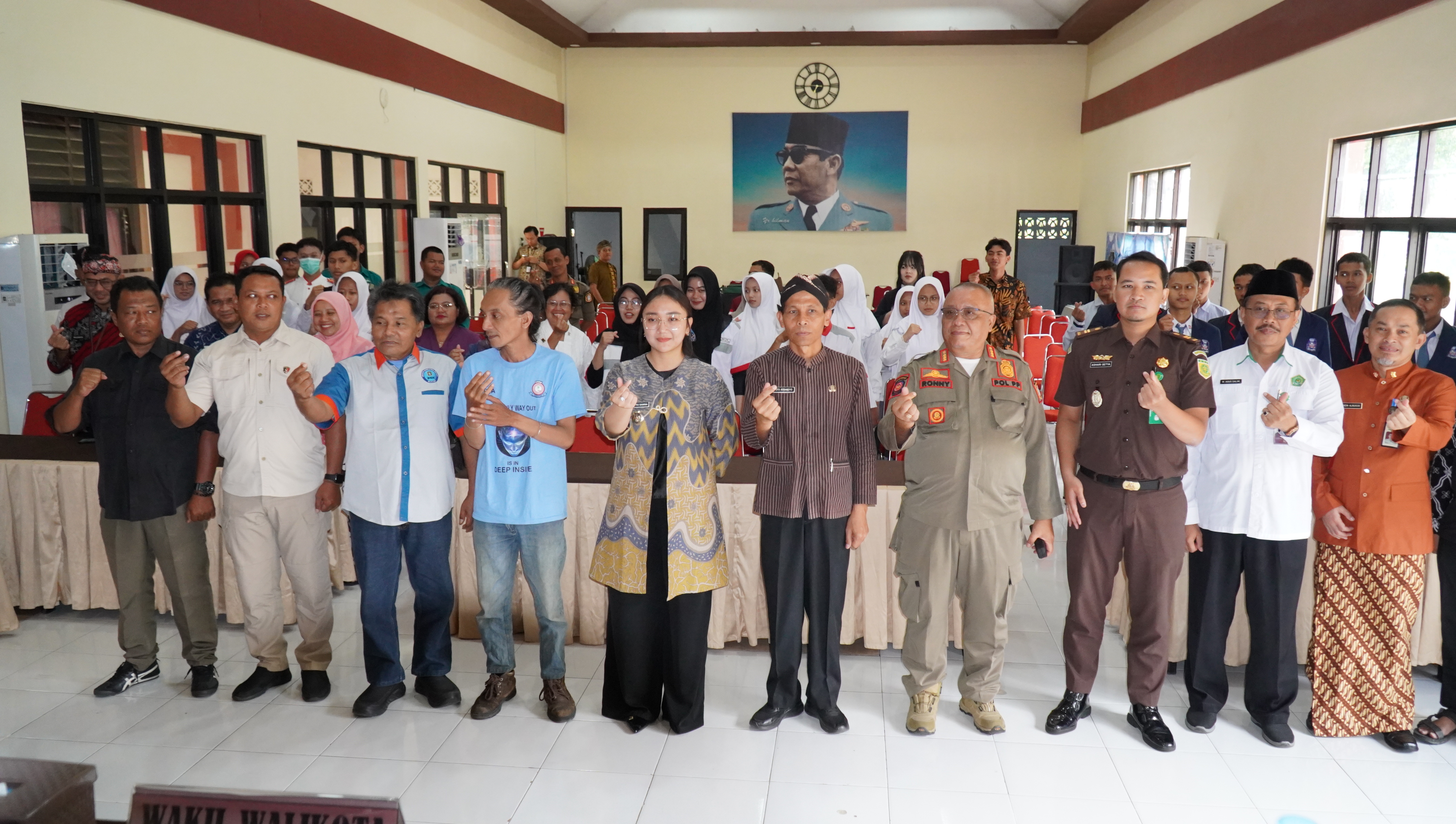 2 Desember 2025 - Sosialisasi Waspada Narkoba Bagi Santri &amp;amp; Pelajar Kota Blitar di Aula Sabha Kridha Wiyata Dispendik