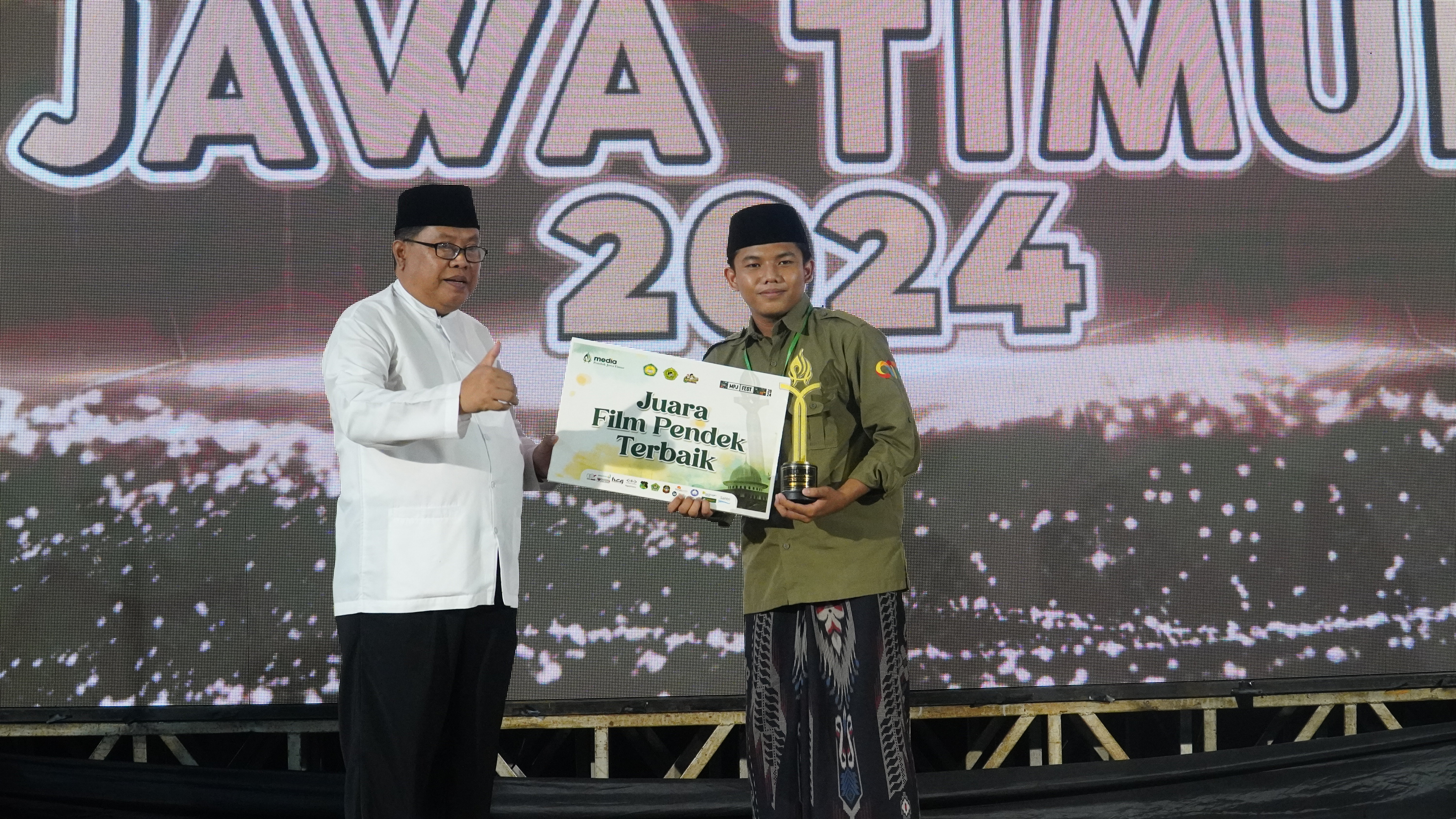 27 Desember 2024 - Malam Anugerah Piala MPJ  (MEDIA PONDOK JATIM ) Tahun 2024 di PP Bustanul Muta&amp;#039;allimin &amp;amp; PP Al.Muhsin kt Blitar