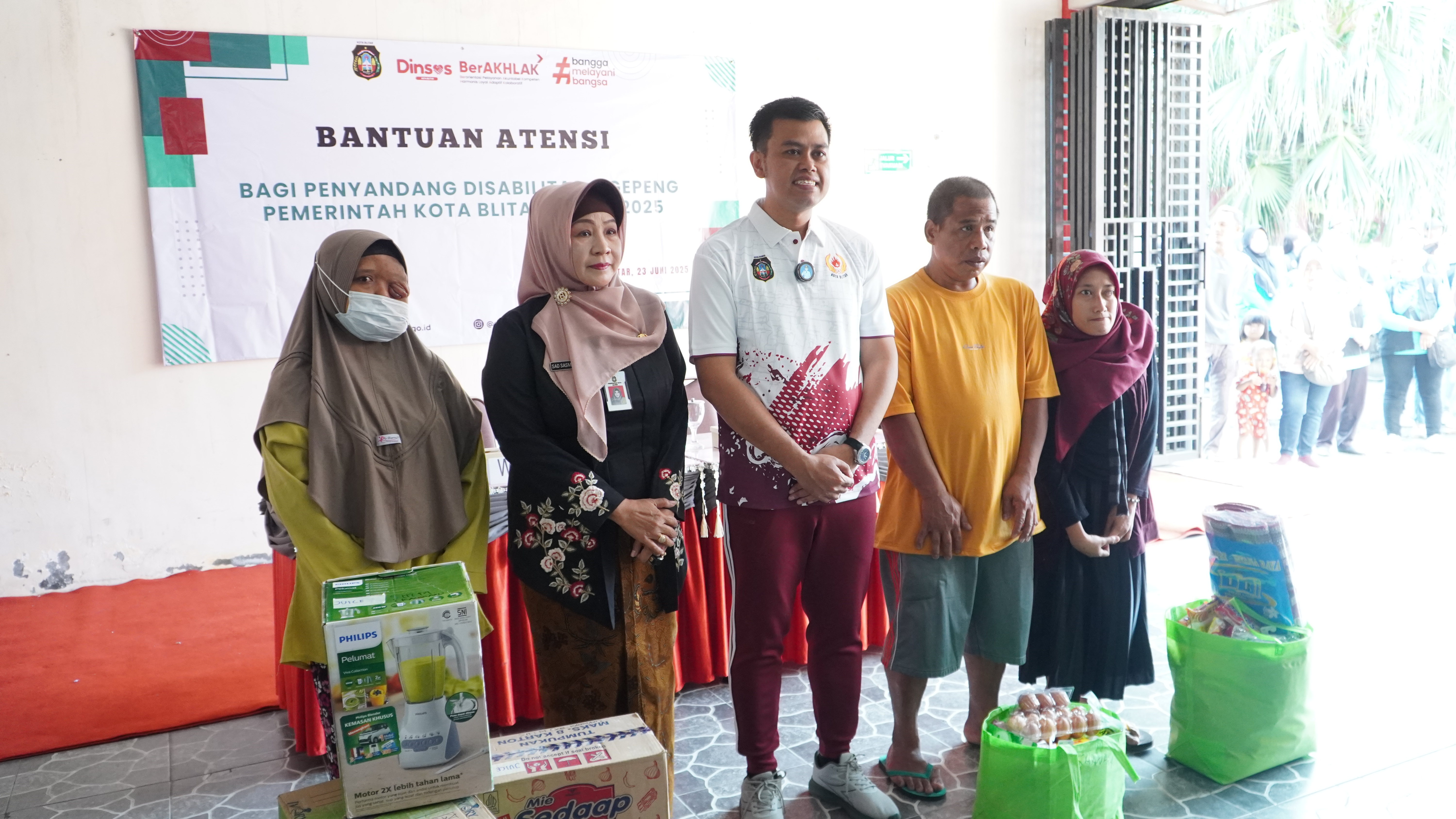 23 Juni 2025 - Penyaluran Bantuan PKH dan ATENSI di Kantor Dinas Sosial