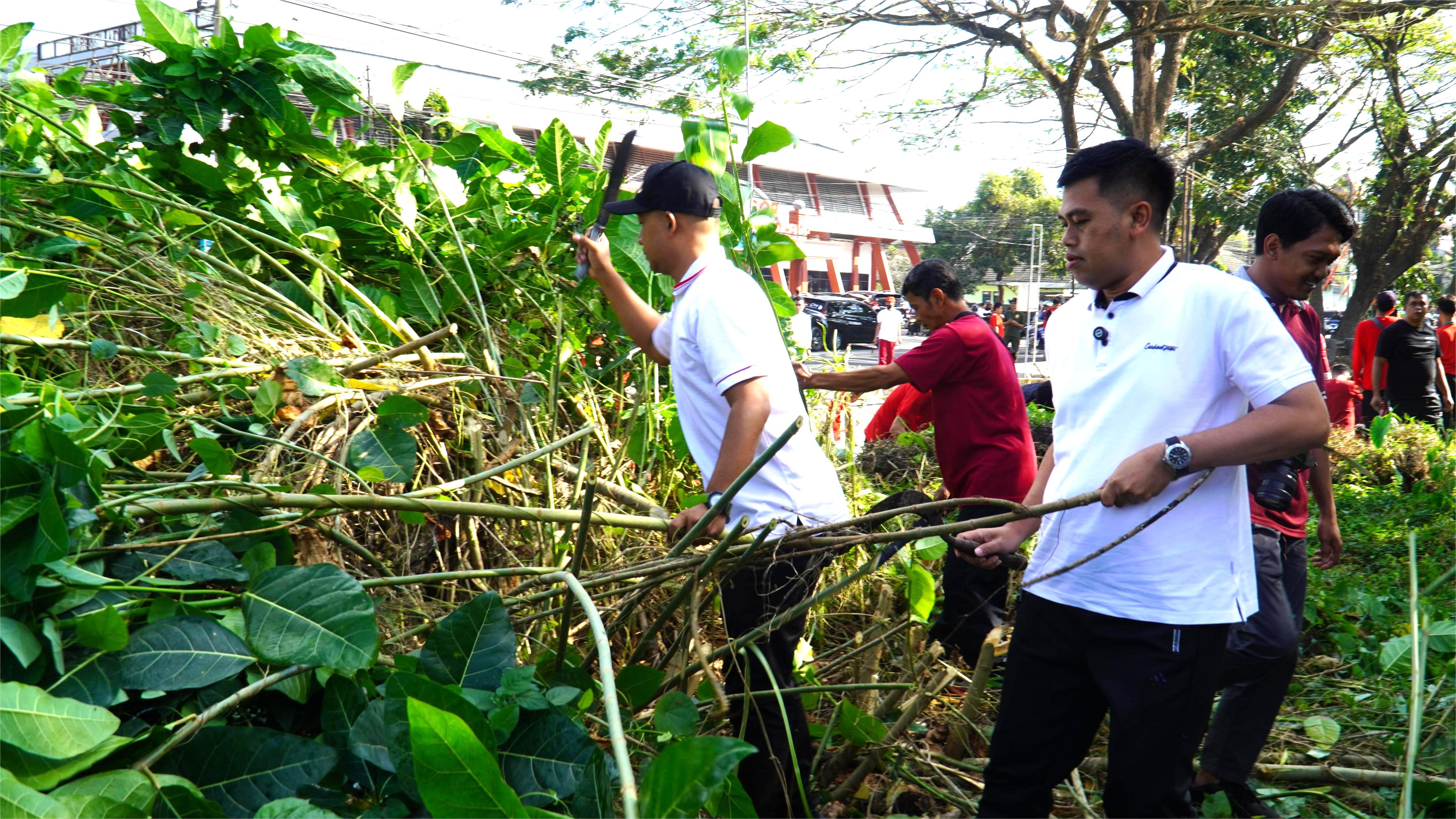 1. Agustus 2025- Kerja Bakti HUT RI K-80 Tahun 2025 Kota Blitar di Kali Kethek Sukorejo, Sungai Sumber Wayuh KEPAJENKIDUL, Sungai Dangu Sananwetan