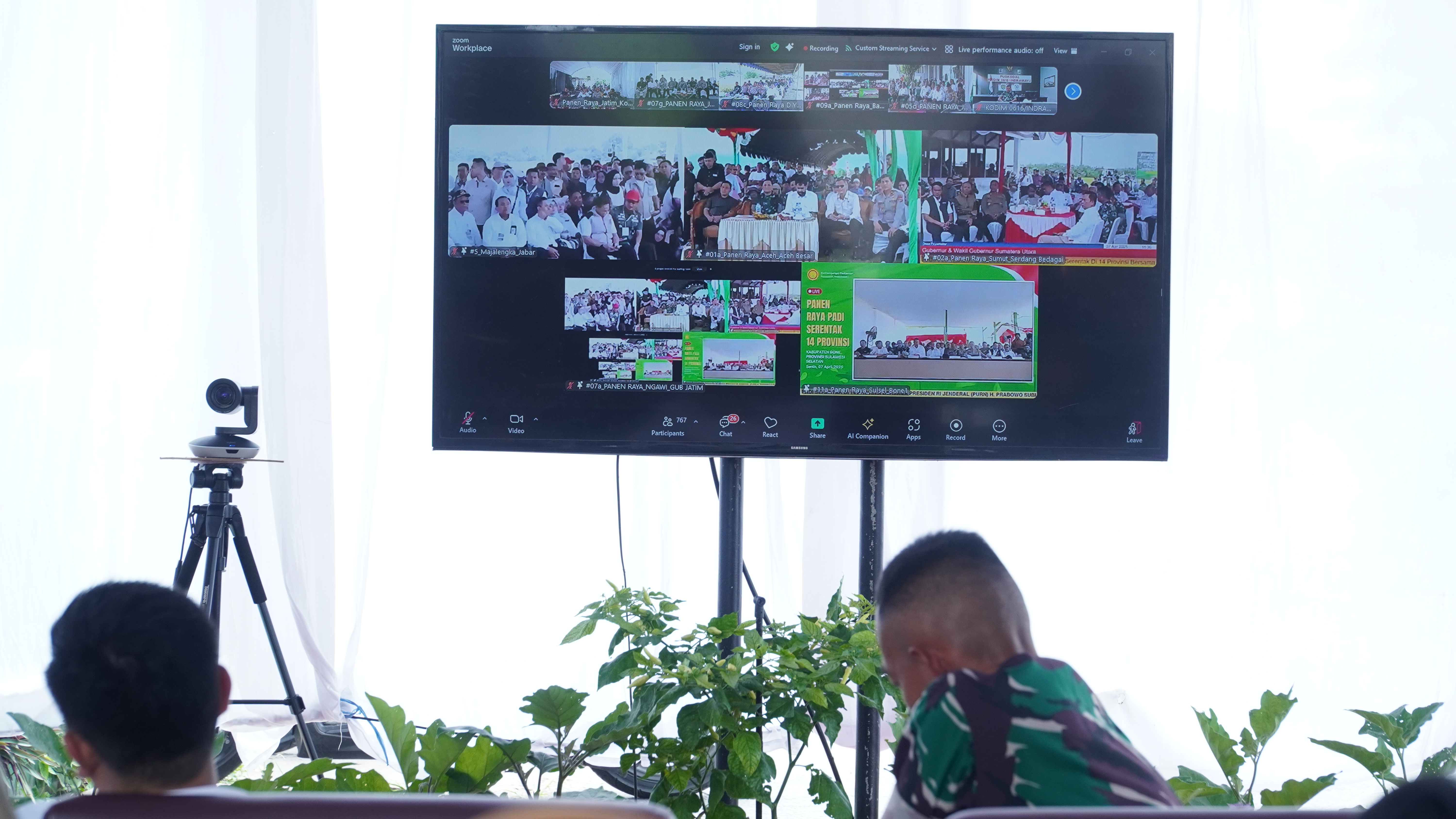 7 April 2025 - Zoom Meeting PANEN RAYA PADI SERENTAK di 14 PROVINSI di Indonesia bersama PRESIDEN RI di area persawahan  Jl.Karimata Kel.Sananwetan