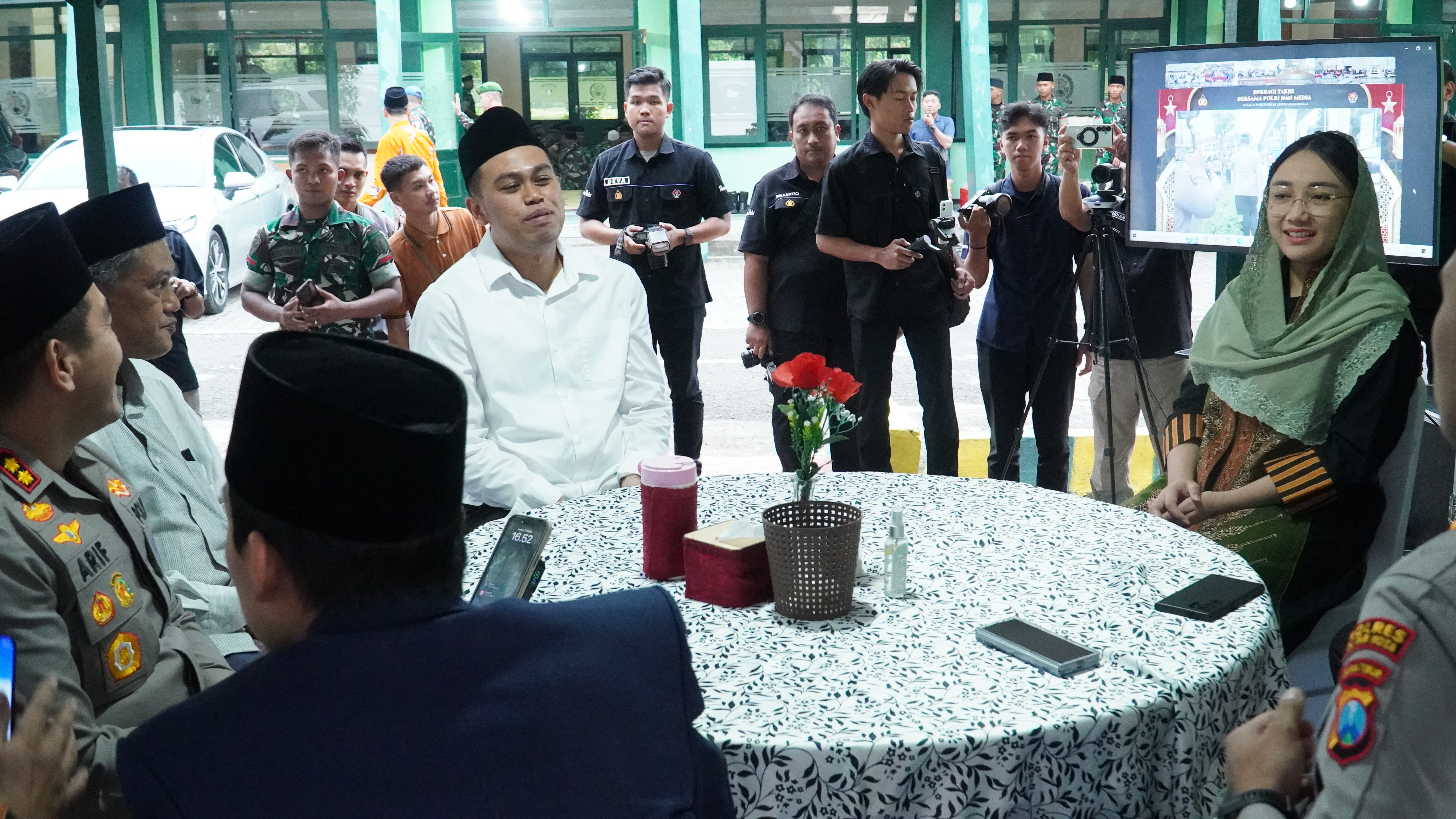 13 Maret 2025 - BUKA BERSAMA TNI - POLRI di Lapangan Mako Yonif 511 DY