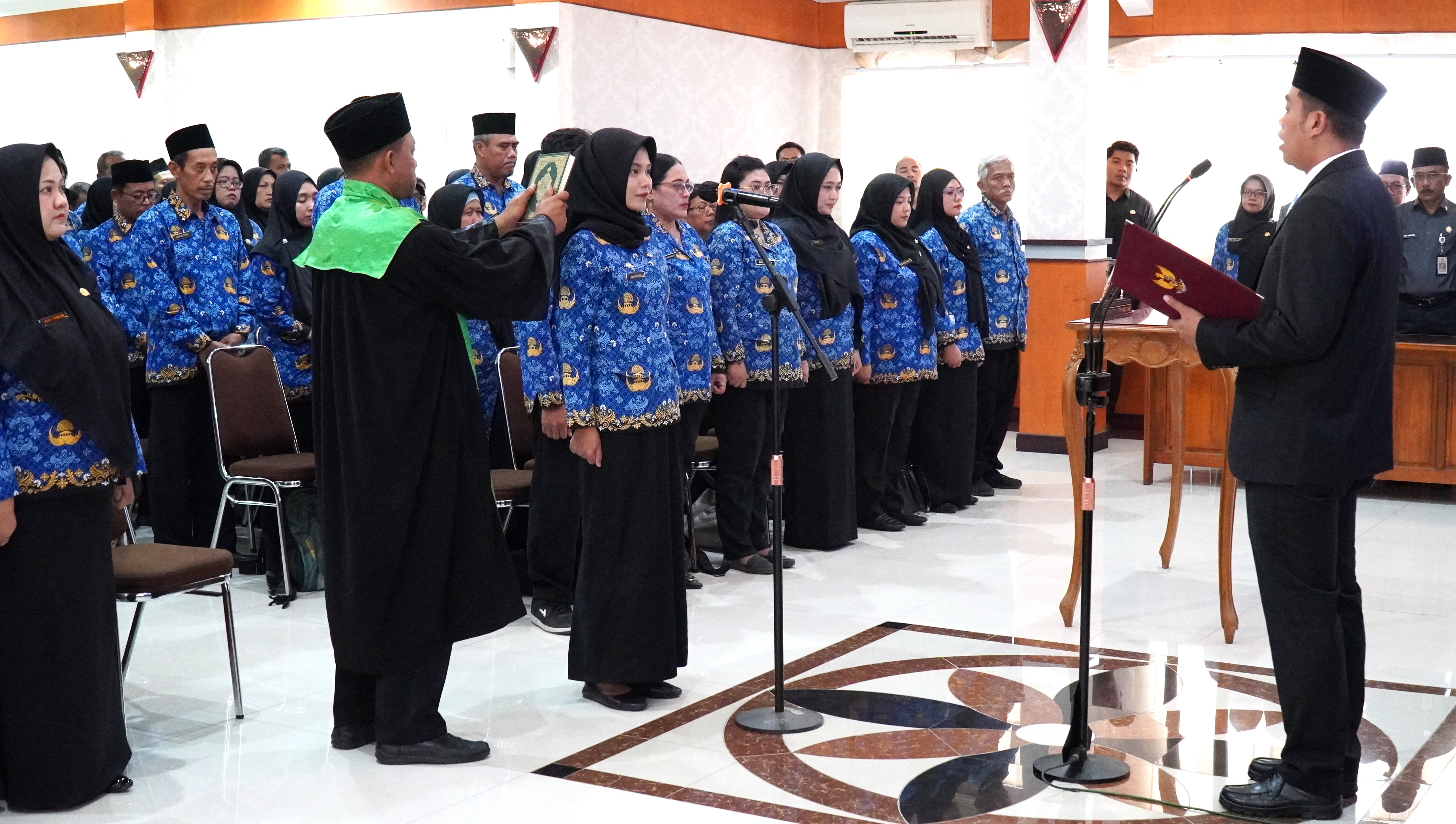 Penyerahan SK Perpanjangan Kontrak P3K Paruh Waktu Pemkot Blitar