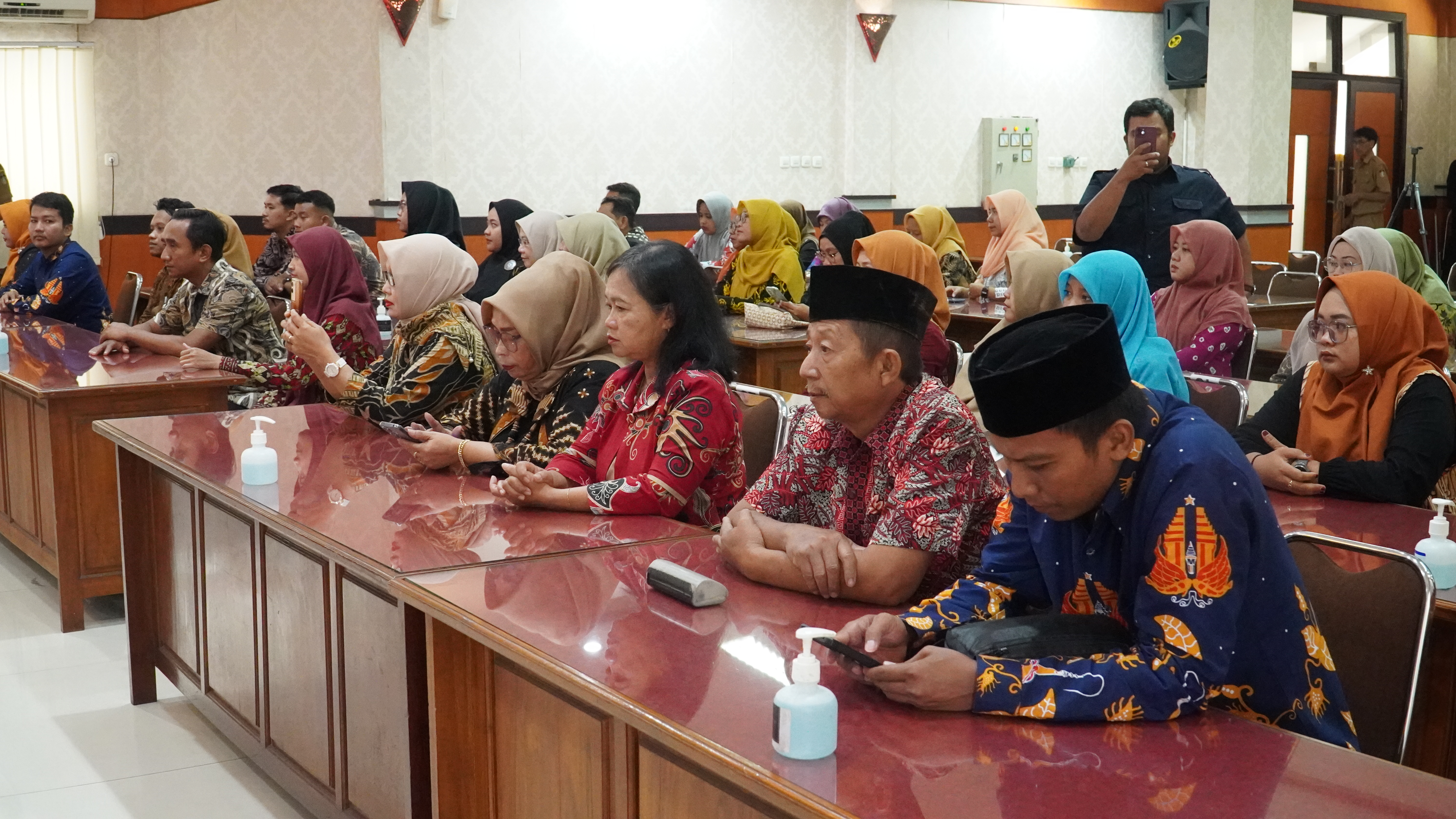 24 Maret 2025 - Penyerahan bingkisan bagi Tenaga Pendidikan Non ASN