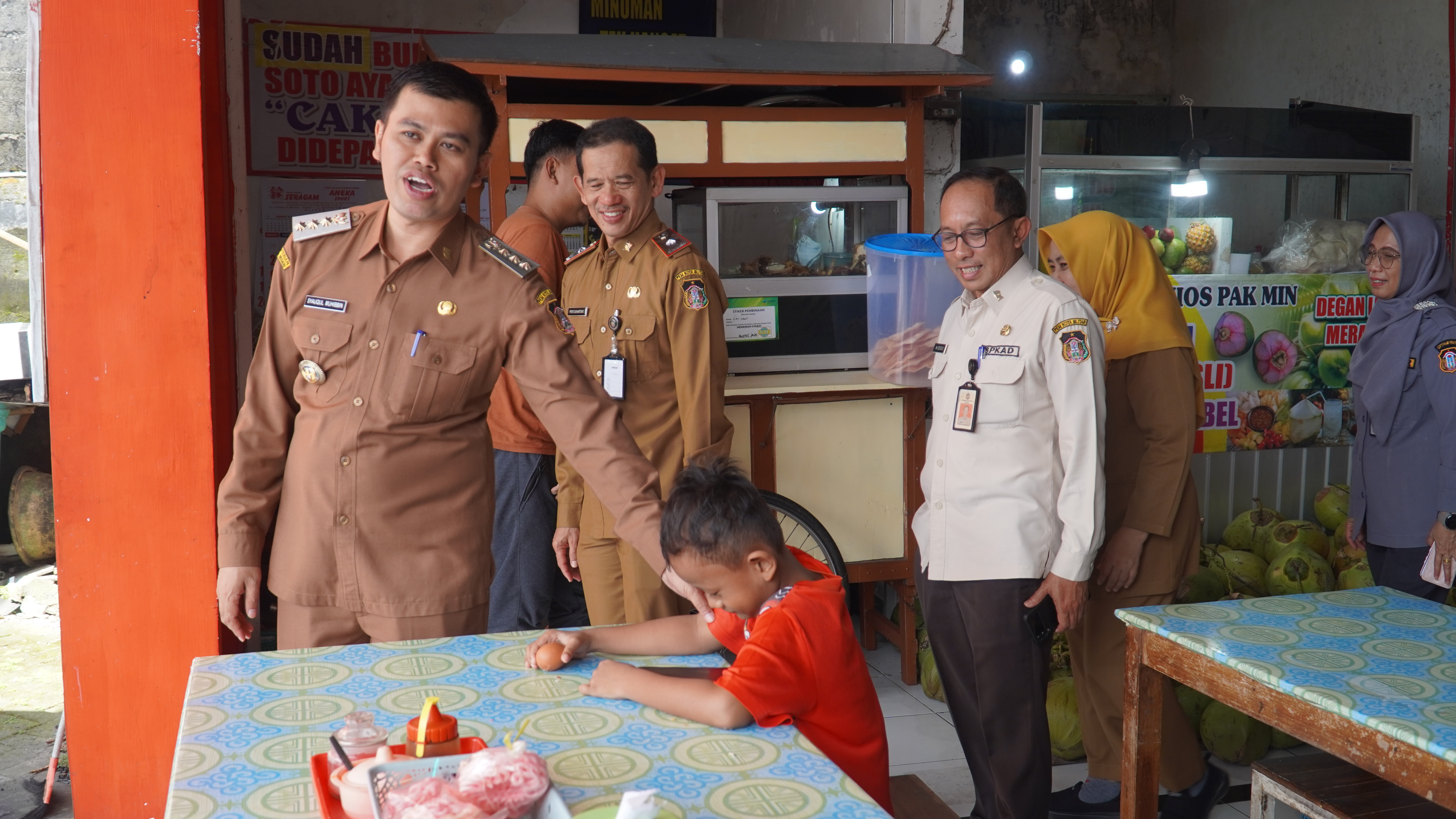 25 Maret 2025 - Pembongkaran TPS di Jl.A.Yani (depan Kantor PUPR)