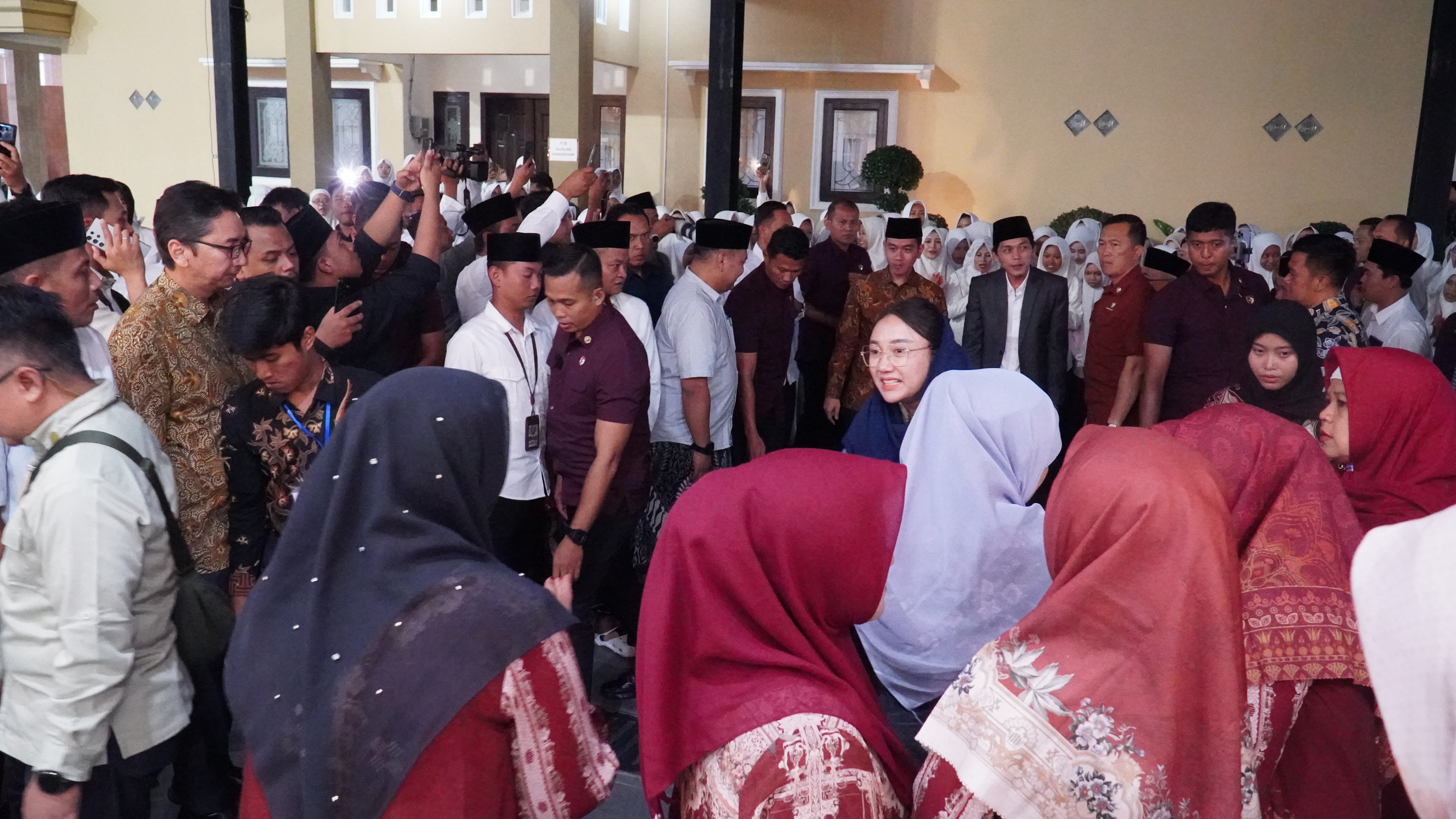 17 Juni 2025 - Kunjungan WAPRES di GUS IQDAM (Ponpes Mambaul Hikam I (Sabilu Taubah)