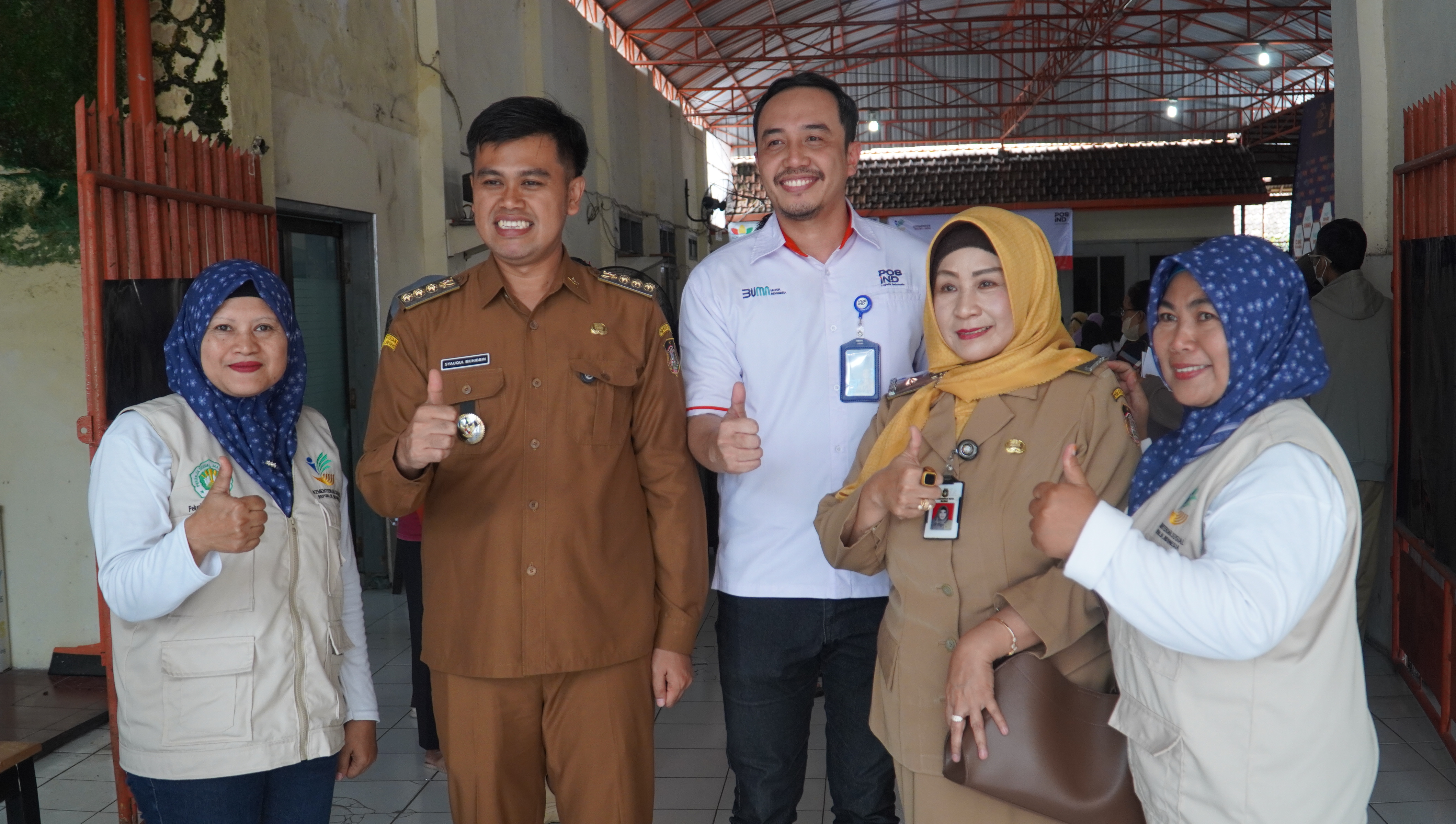 24 November 2025- Penyerahan Bantuan Penerima Manfaat BLTS KESRA 2025 di Kantor POS Blitar