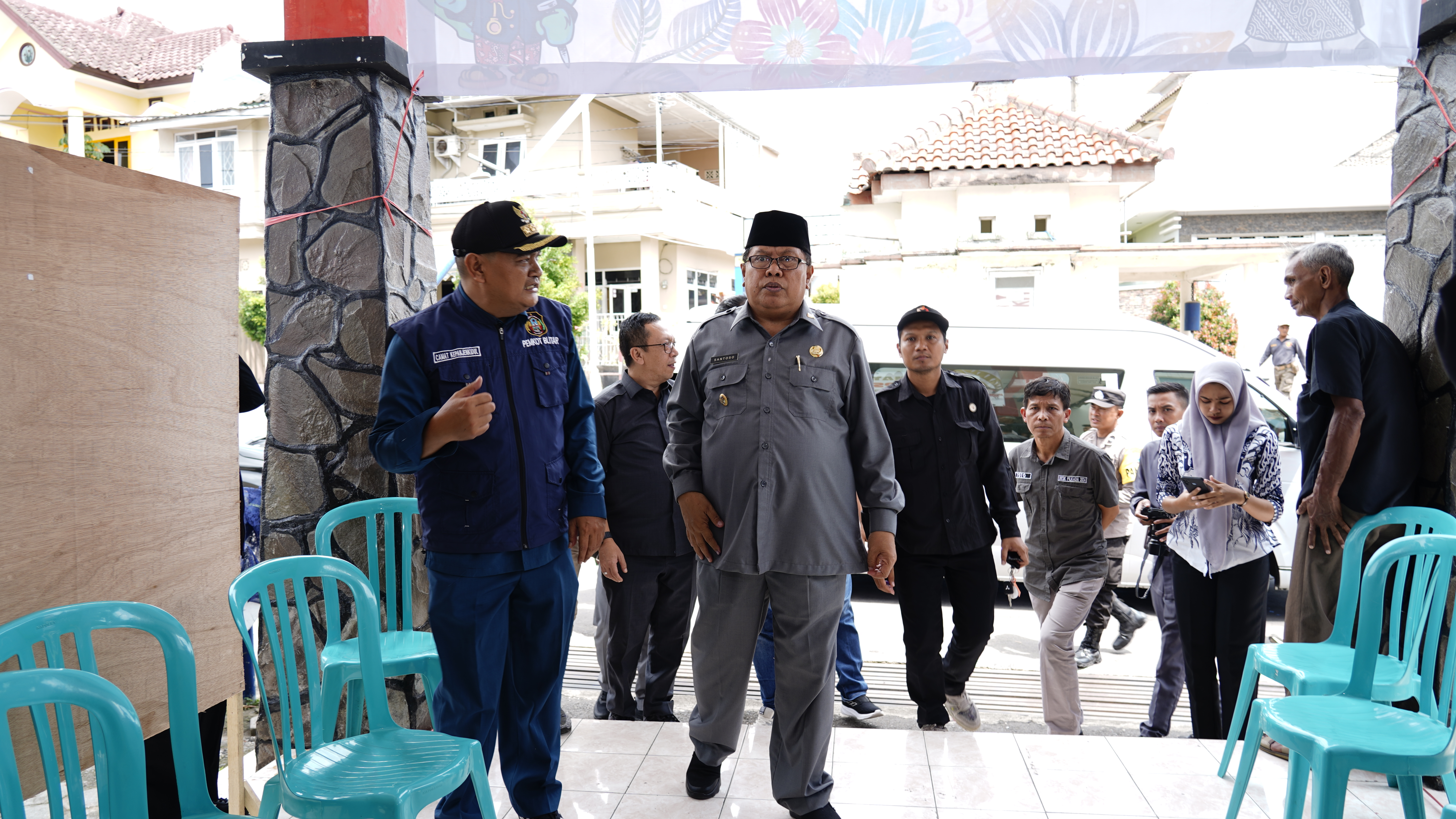 27 November 2024 -  Pak Walikota Yoblos di TPS 5 Kel.Kauman