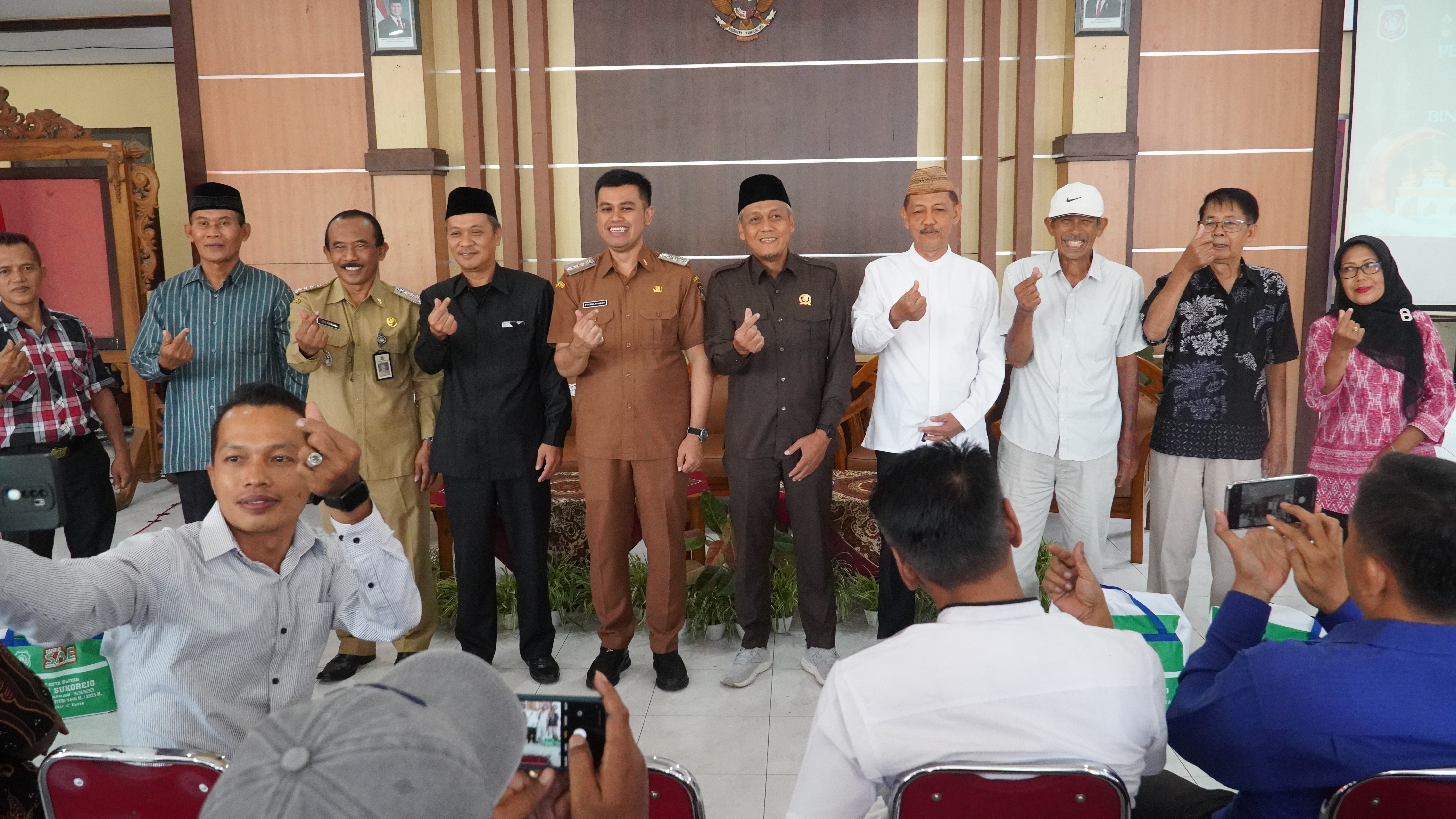 18 Maret 2025 - Pemberian Bingkisan HARI RAYA RT RW LPMK se-Kec.SUKOREJO