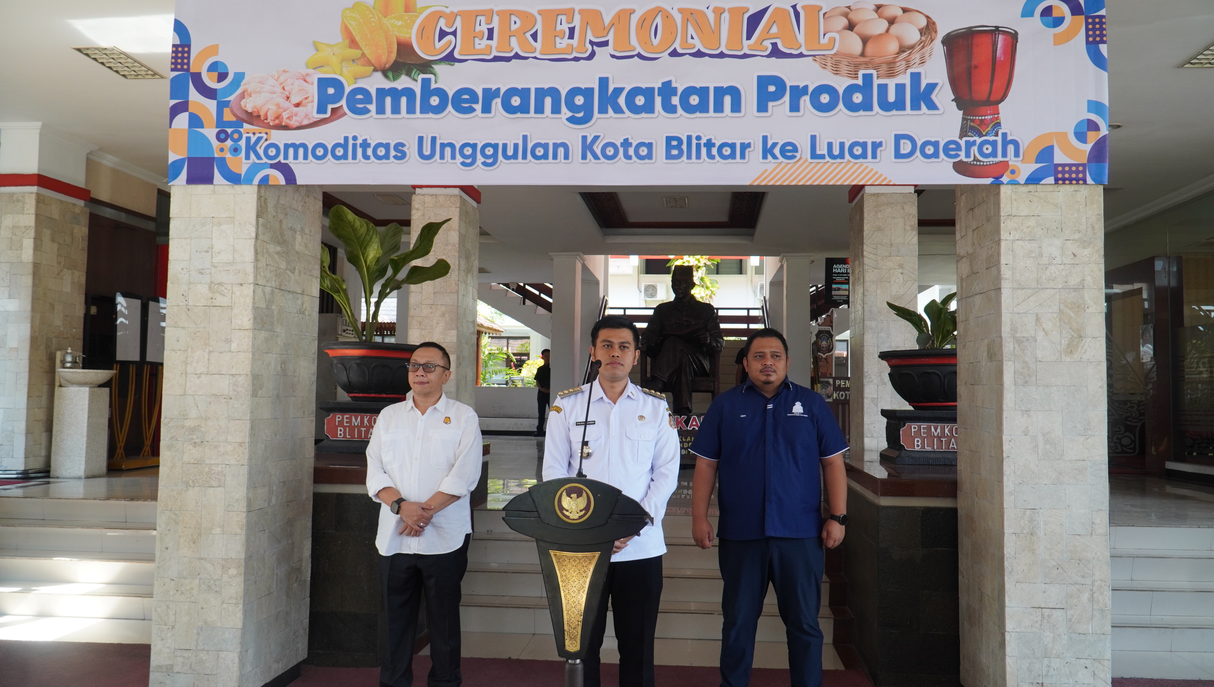 15 Oktober 2025- Pemberangkatan Produk Komoditas Unggulan Kota Blitar Keluar Daerah