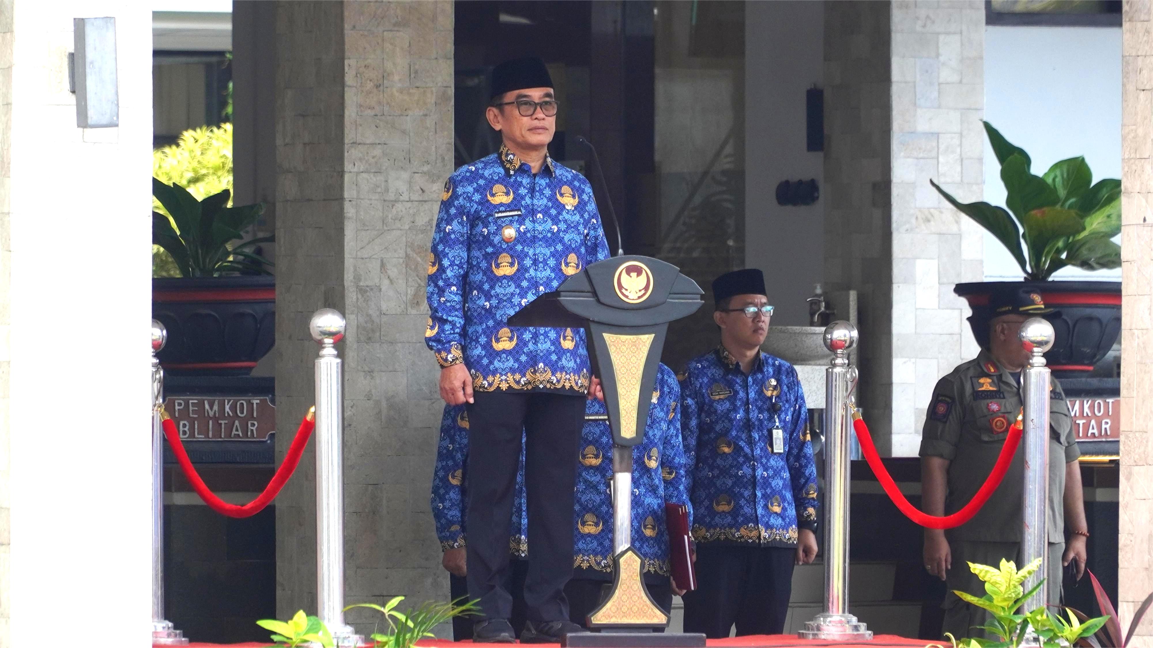 17 Januari 2025 - Upacara Rutin Tanggal 17 Bulan Januari 2025 dan Penyerahan Penghargaan Pengelolaan Data Statistik Sektoral