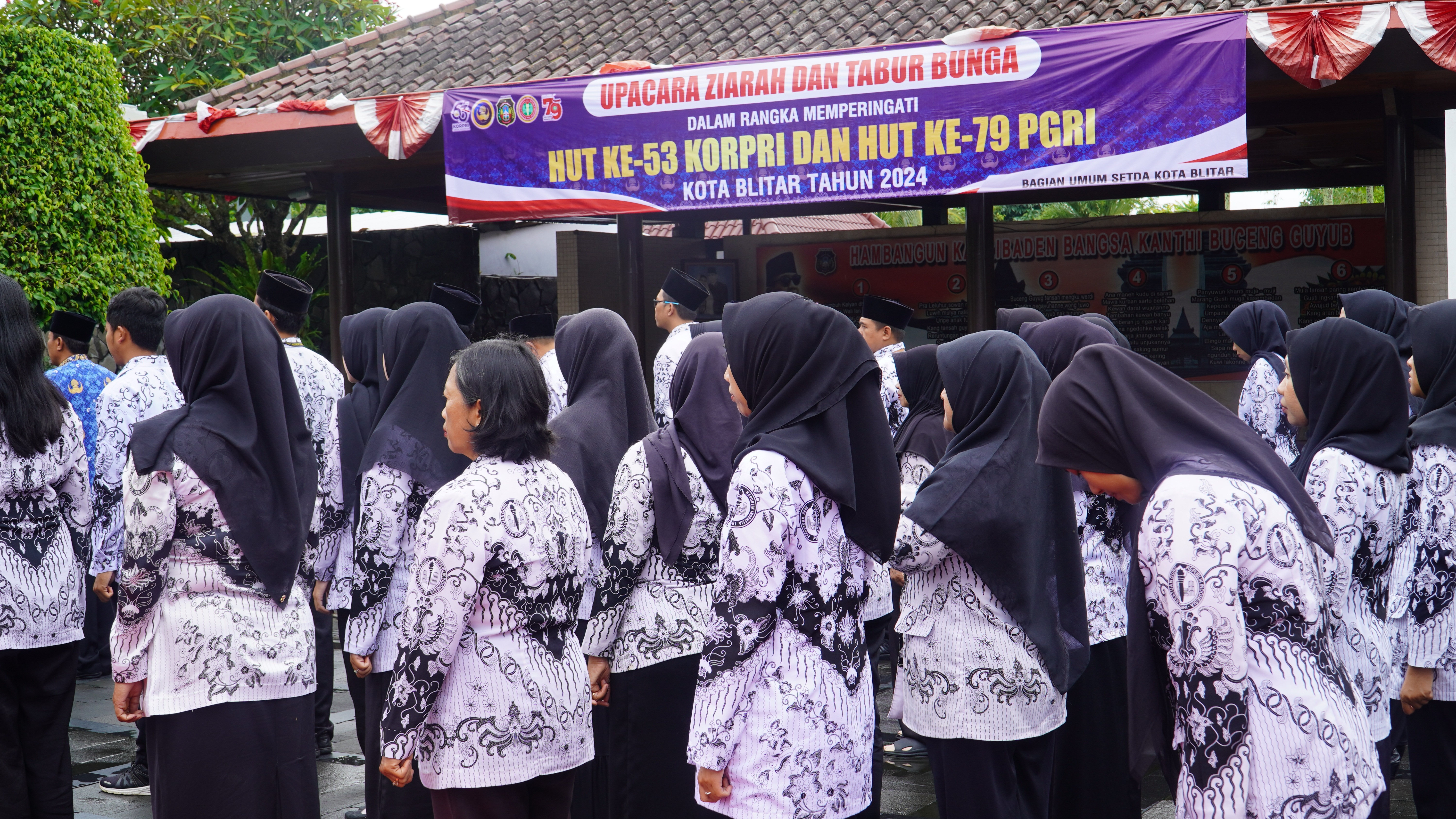 29 November 2024 -  Upacara Ziarah Tabur Bunga HUT ke-53 KORPRI &amp;amp; HUT PGRI ke-79 di MBK