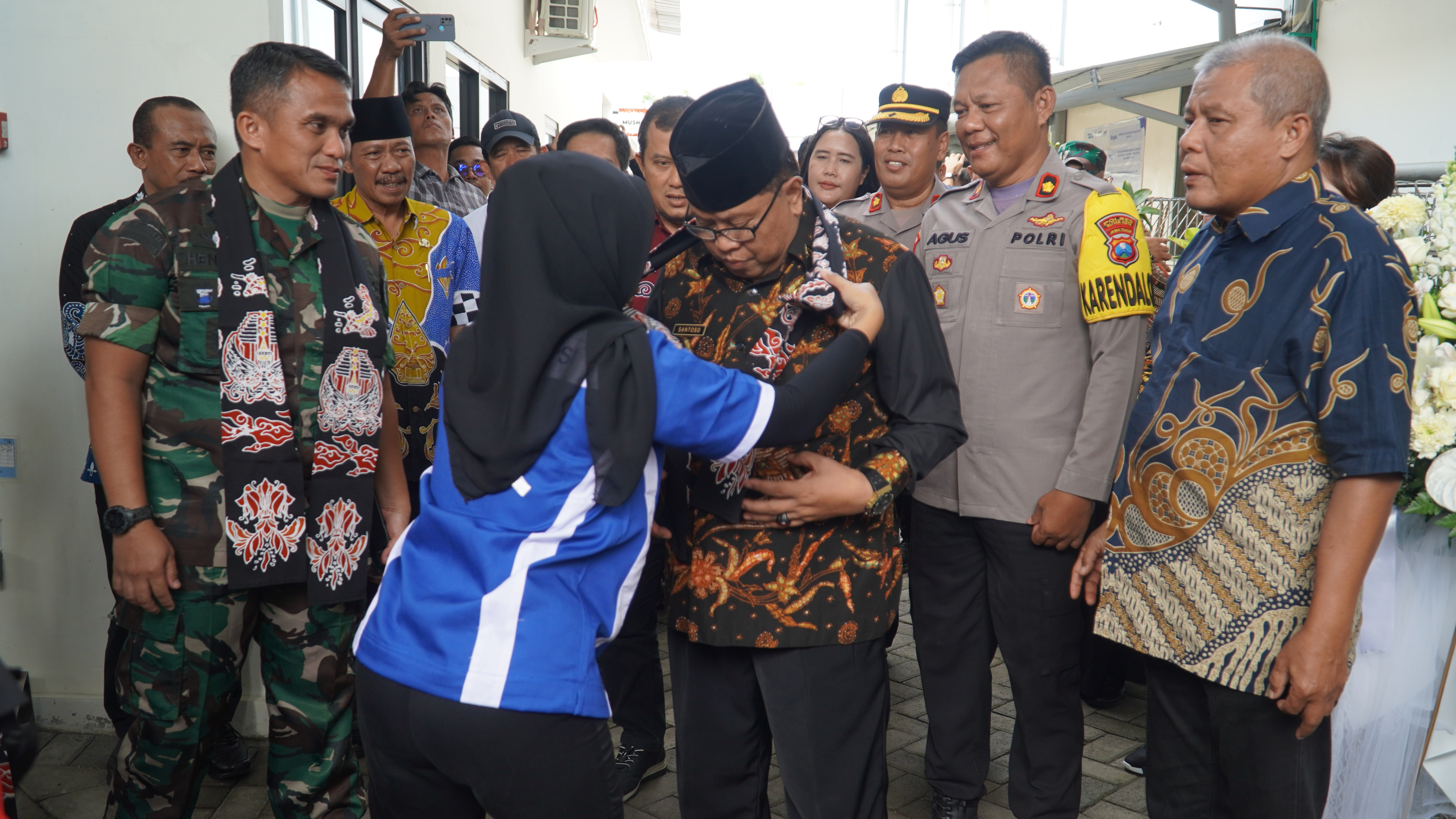 13 Desember 2024 -  Peresmian Fasilitas Produksi Kretek Tangan HM SAMPOERNA di Jl.Mojo Sawur Kel.BLITAR