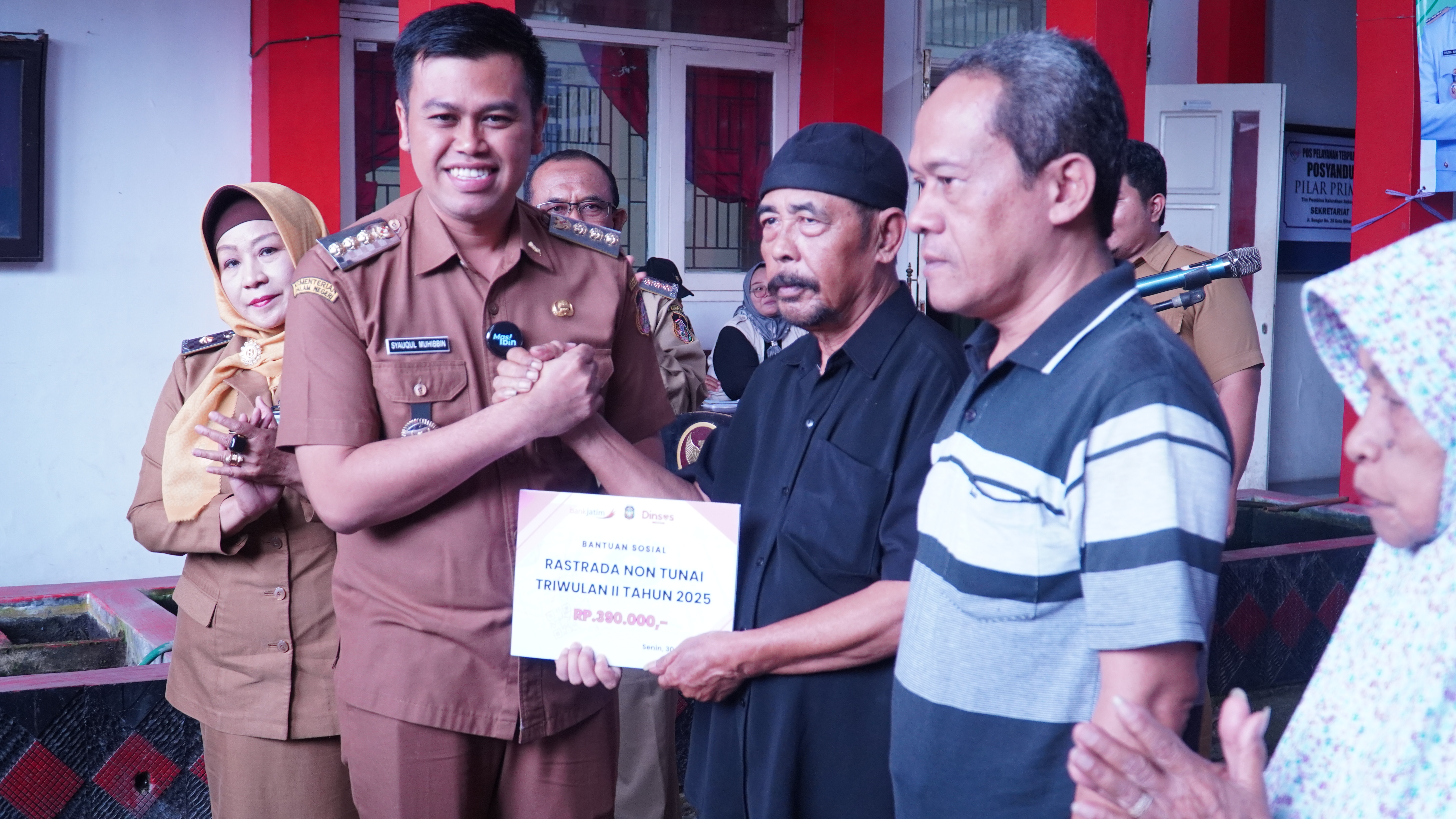 30 Juni 2025 - Penyerahan simbolis RASTRADA NON TUNAI di Kelurahan Sukorejo, Kelurahan Kepanjenlor &amp;amp; Kelurahan Bendogerit
