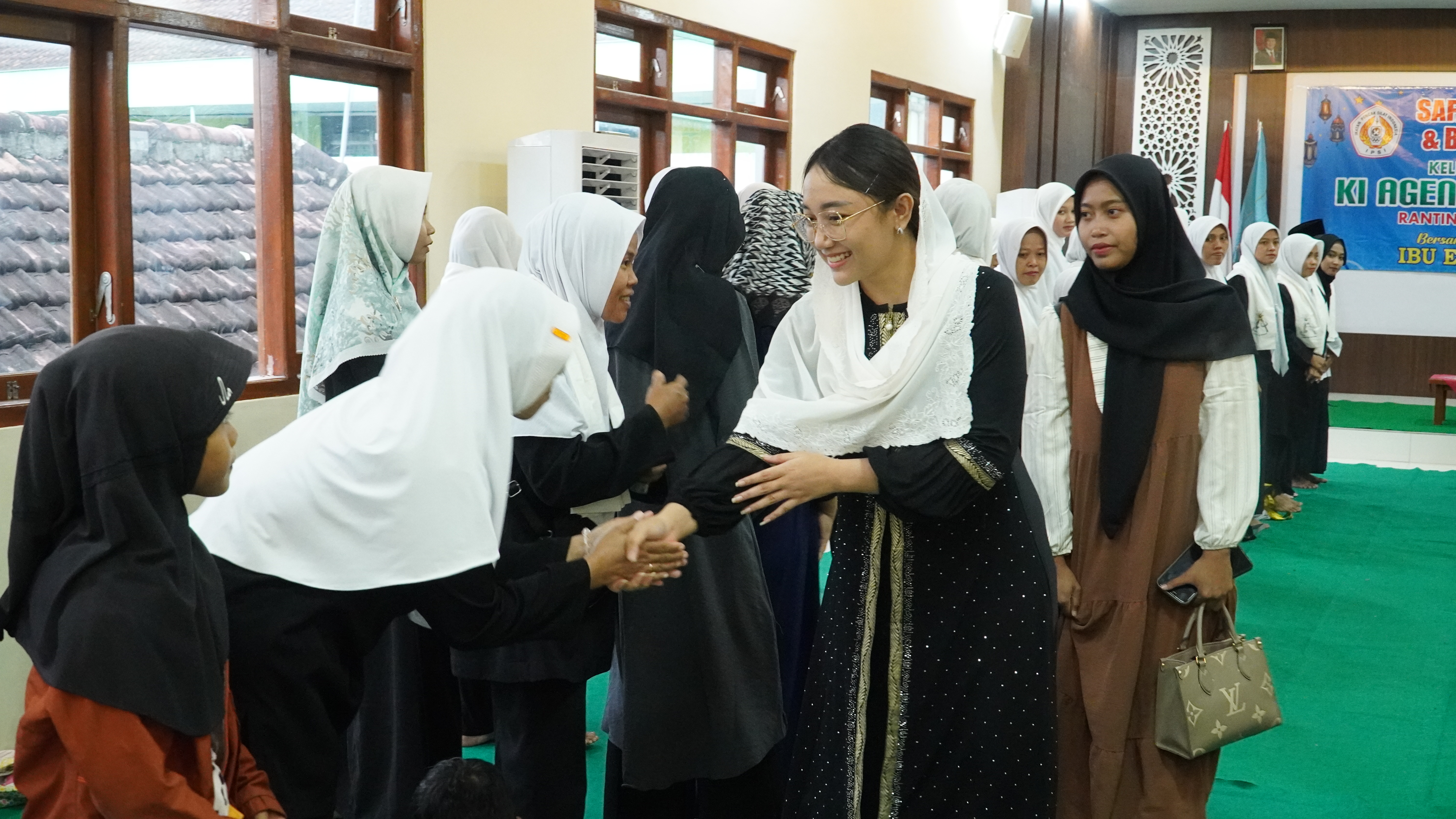 16 Maret 2025 - Buka Bersama IPSI di aula MTsn 1 Karangsari Blitar