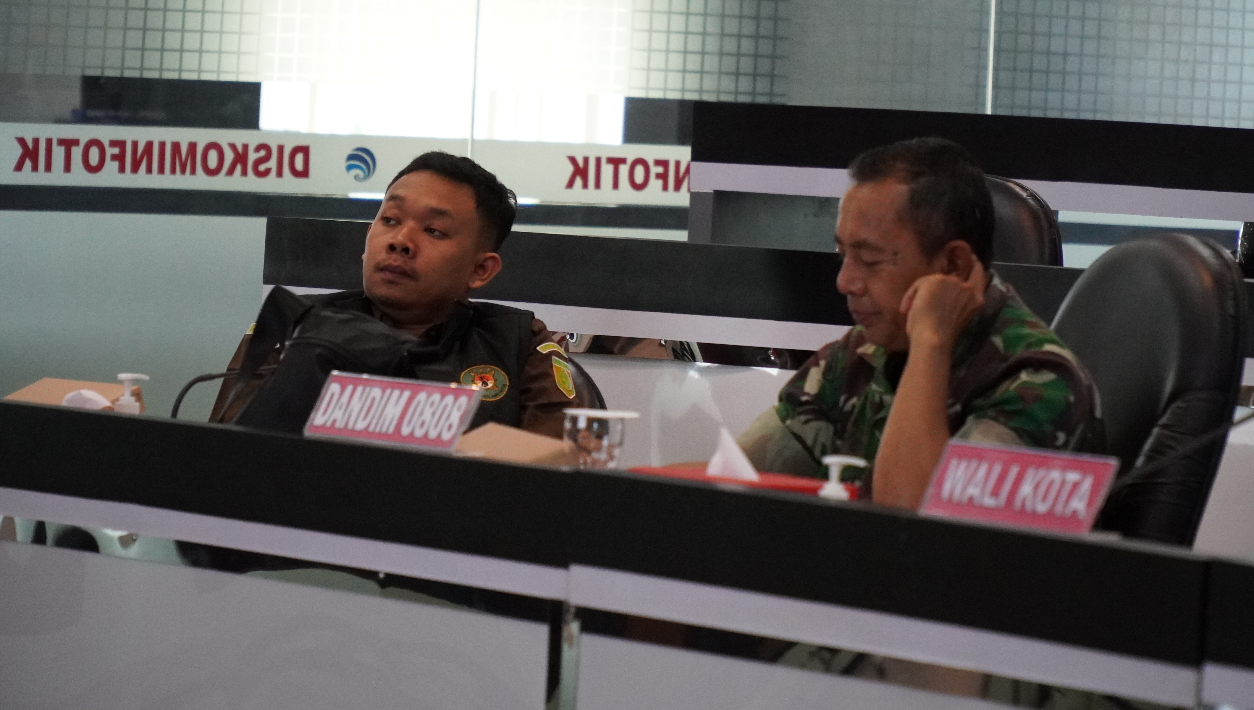 1 Desember 2025 - Zoom Meeting Rakor Antisipasi Momentum NATARU bersama MENDAGRI di Ruang ISC Diskominfotik