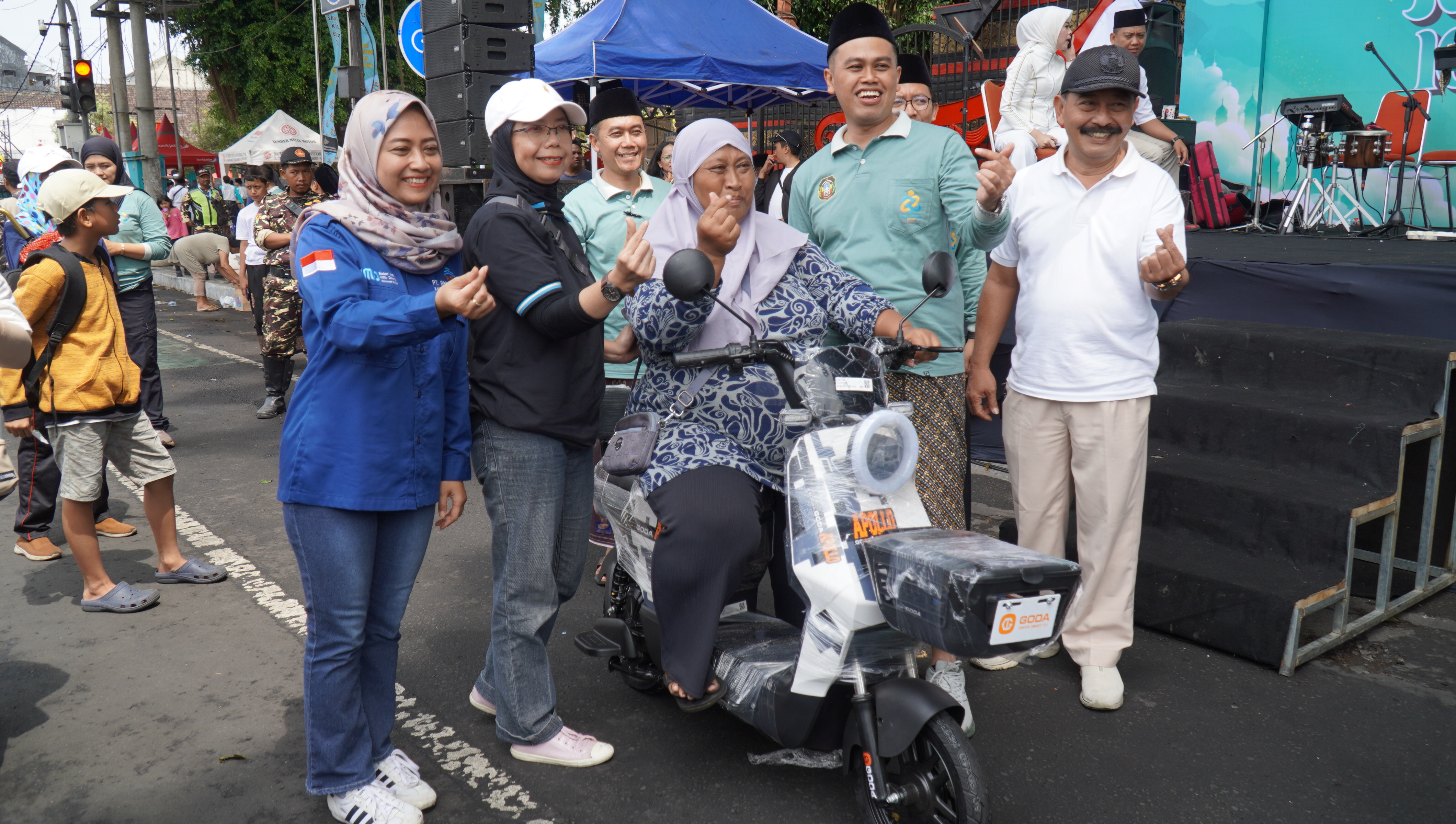 CFD & Pemberangkatan Jalan Sehat Sarungan