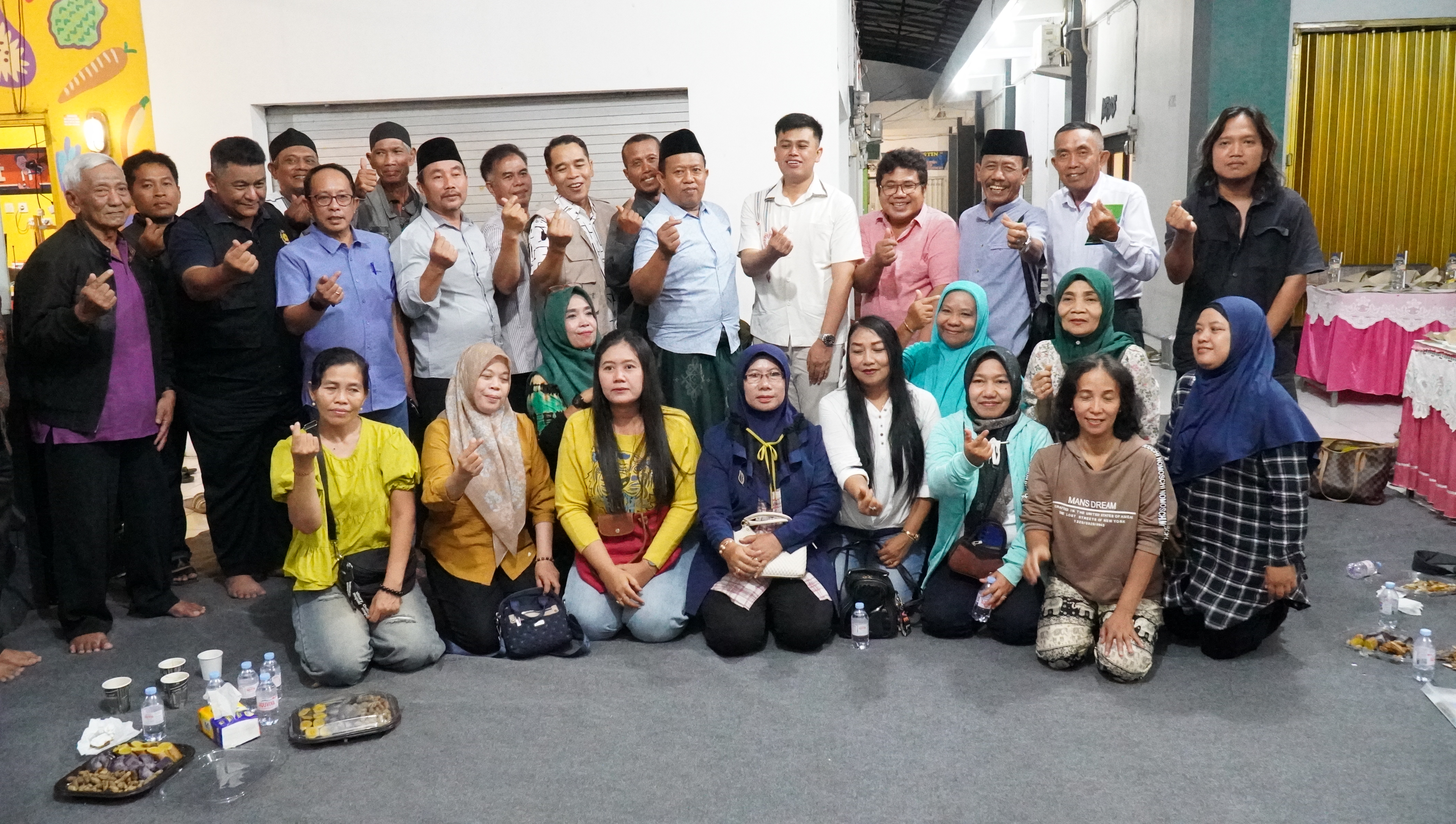 Audensi dengan Pedagang Pasar Legi di Pasar Wage