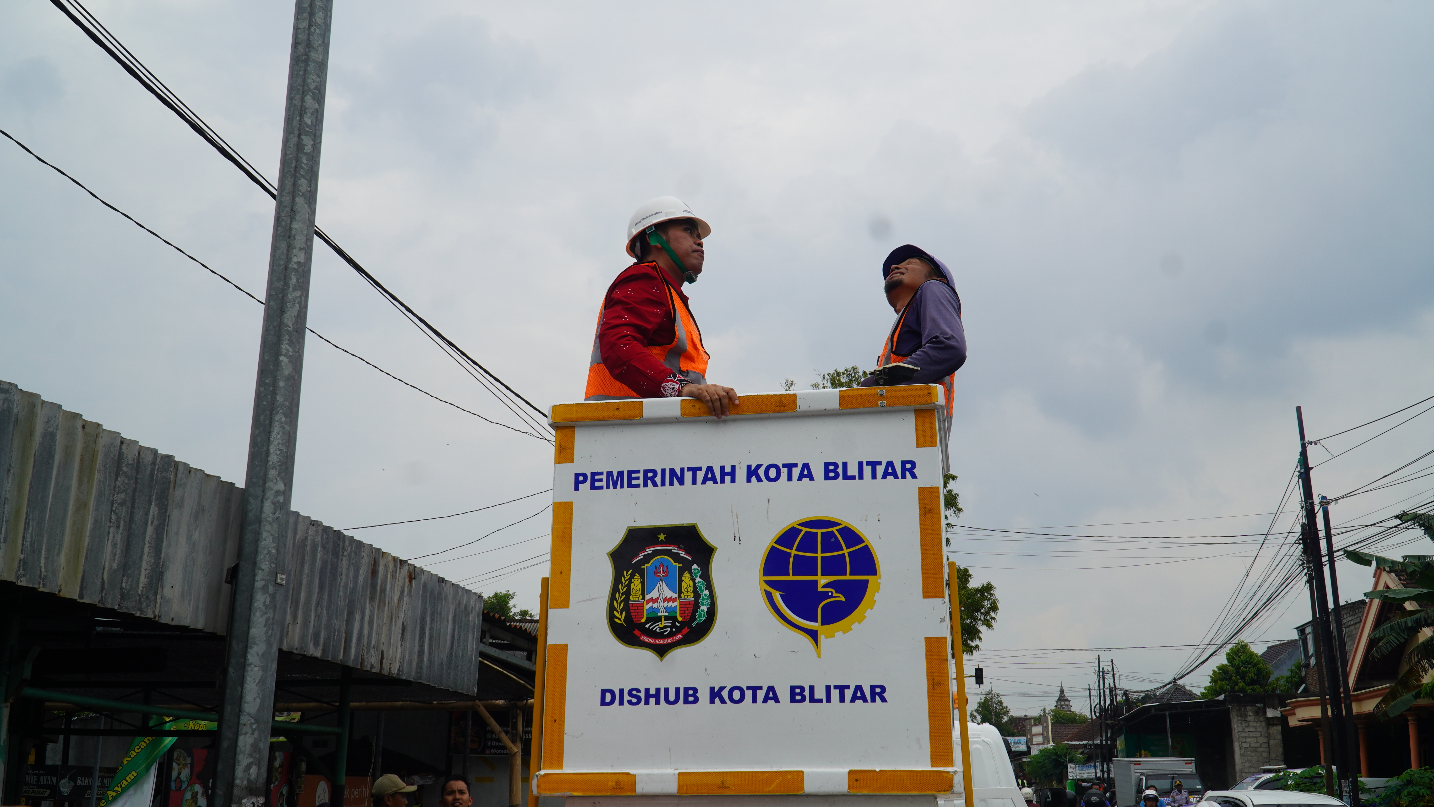 27 Maret 2025 - Monitoring Perbaikan PJU di Jl.Kalimas