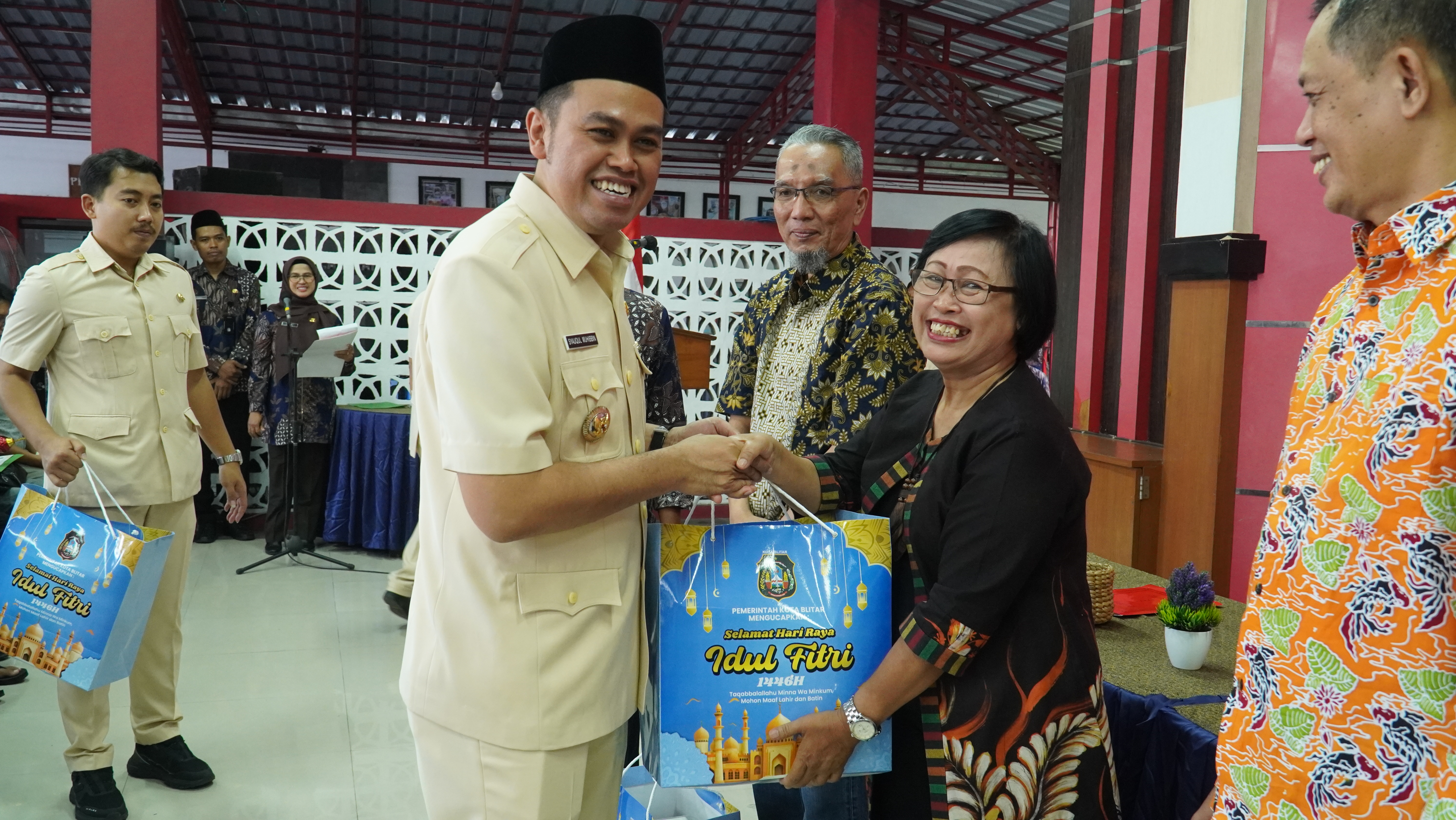 21 Maret 2025 - Pembagian Bingkisan RT RW Kec. SANANWETAN